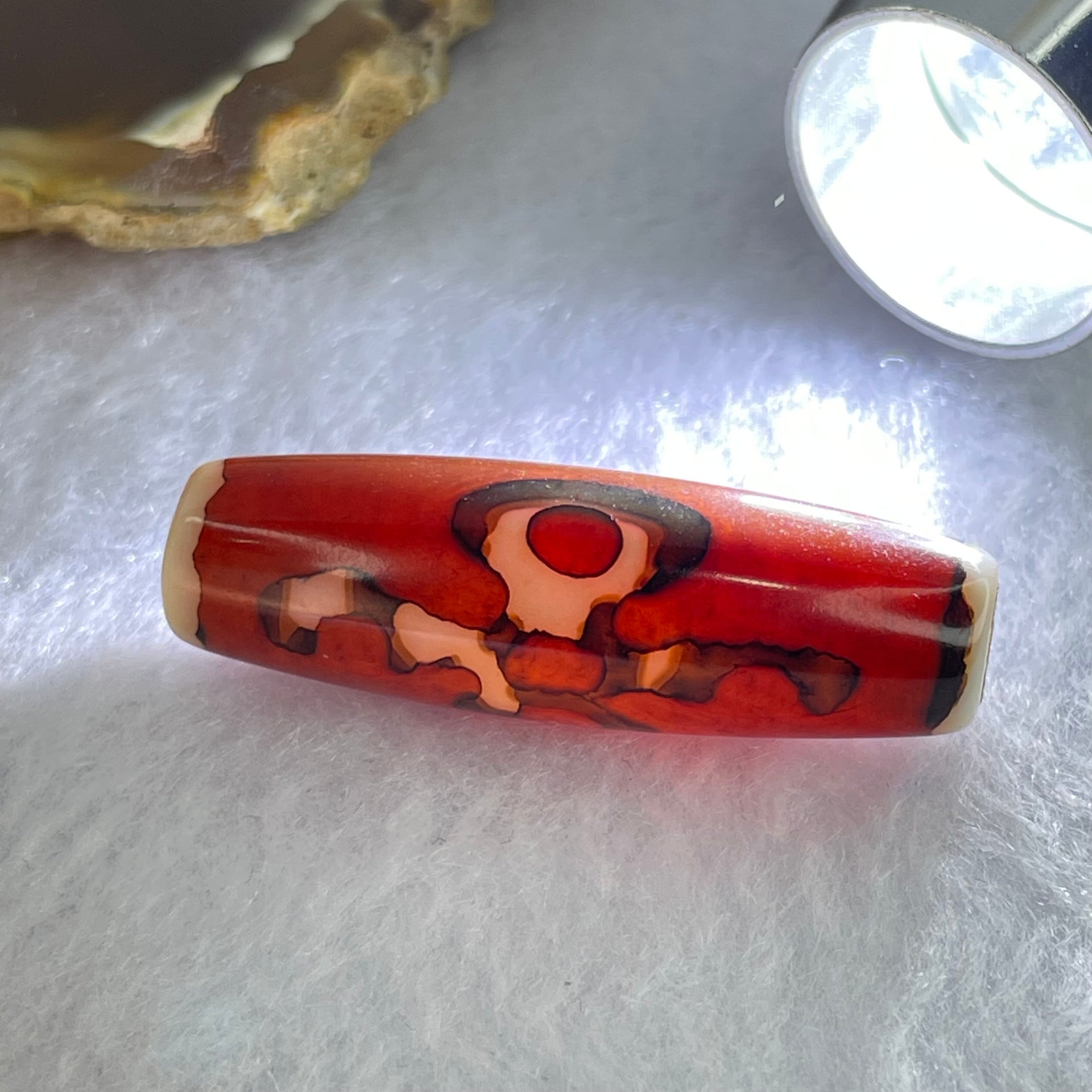 Natural Powerful Tibetan Old Oily Agate 5 Eyes Lightning Dzi Bead Heavenly Master (Tian Zhu) 五眼闪电天珠 8.47g 38.0 by 11.9mm - Huangs Jadeite and Jewelry Pte Ltd