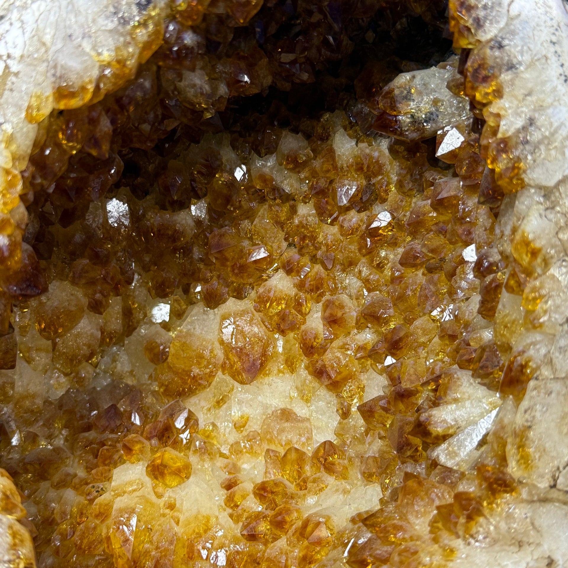 Natural Citrine Cave Display 22,934.5g 258.0 by 218.0 by 480.0mm - Huangs Jadeite and Jewelry Pte Ltd