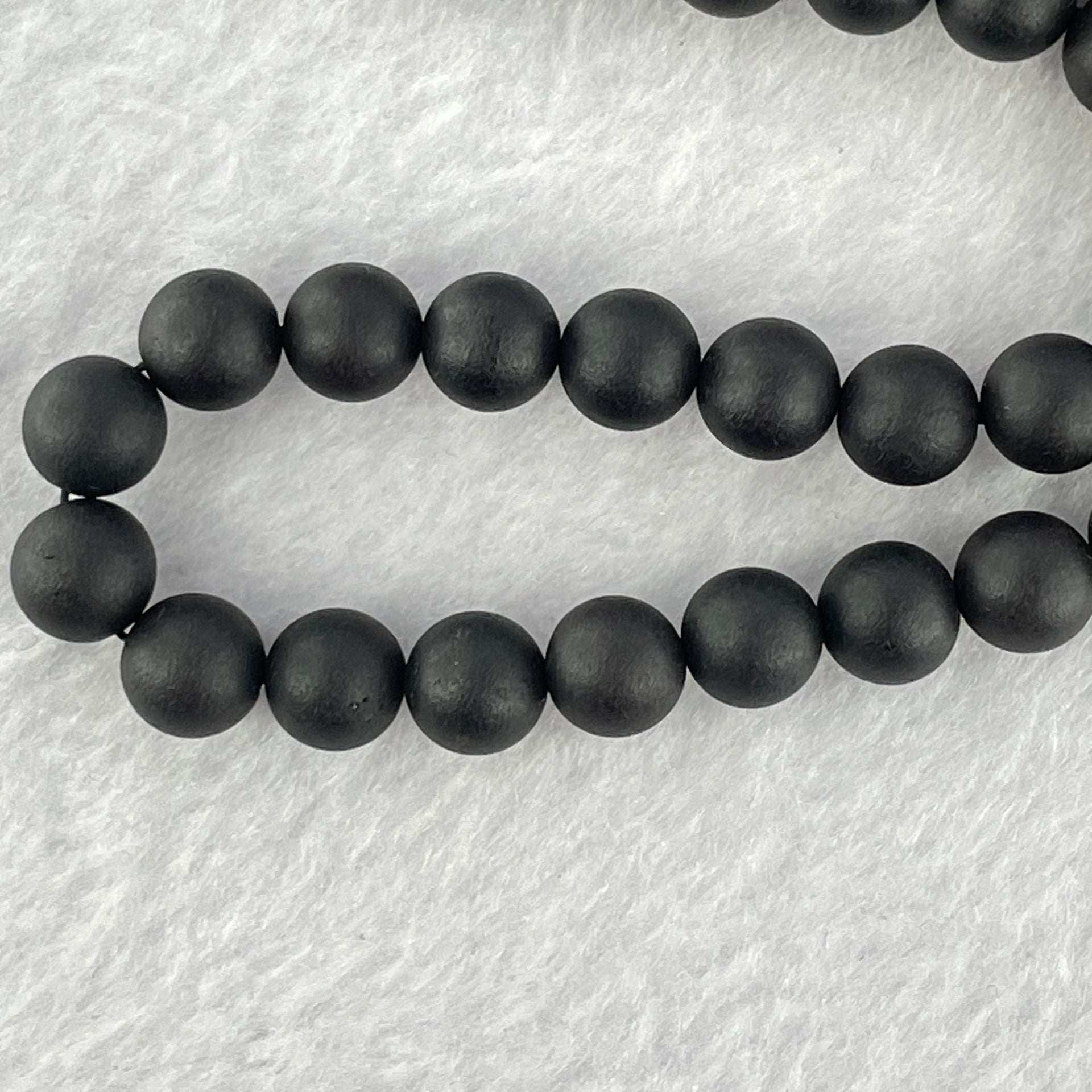 Natural Dark Matt Black Amber Beads Necklace 天然大黑天翁琥珀项链 14.98g 44cm 7.7mm 60 Beads - Huangs Jadeite and Jewelry Pte Ltd