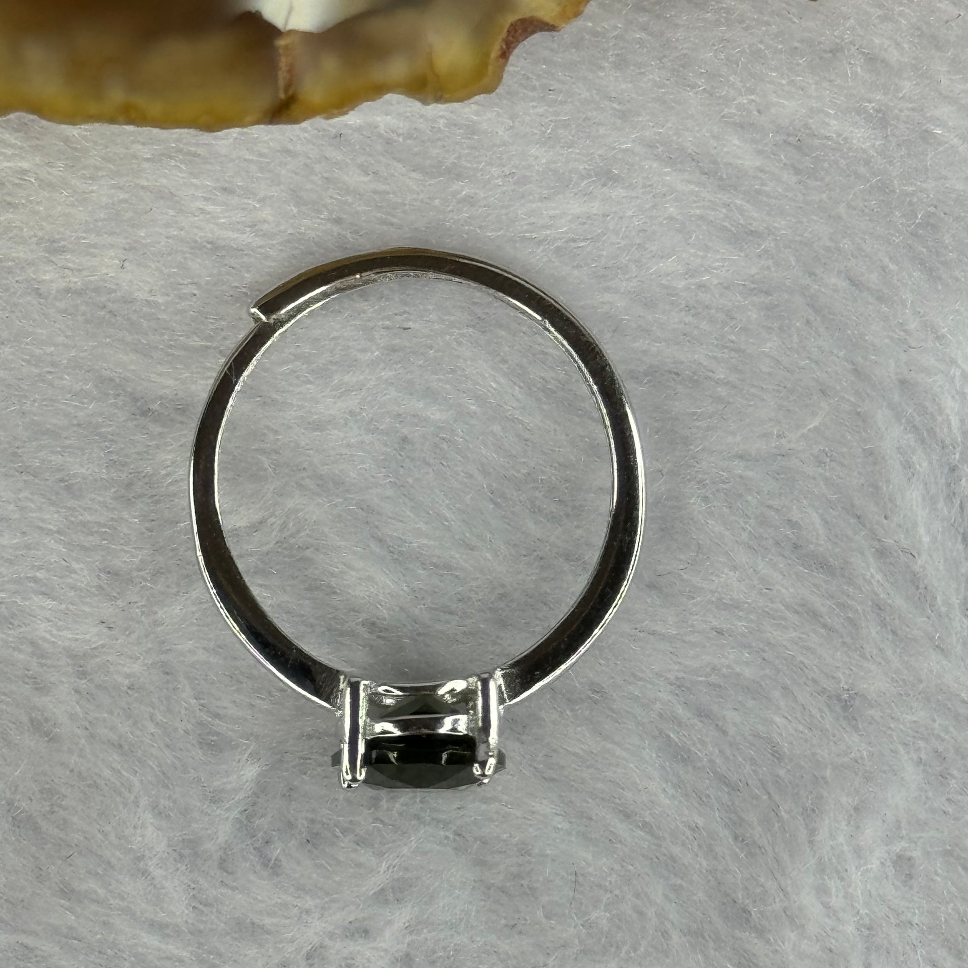Natural Faceted Czech Republic Moldavite Meteorite Crystal in S925 Sliver Ring (Adjustable Size) 天然捷克陨石925银戒指 1.43g 9.0 by 7.0 by 4.6mm - Huangs Jadeite and Jewelry Pte Ltd