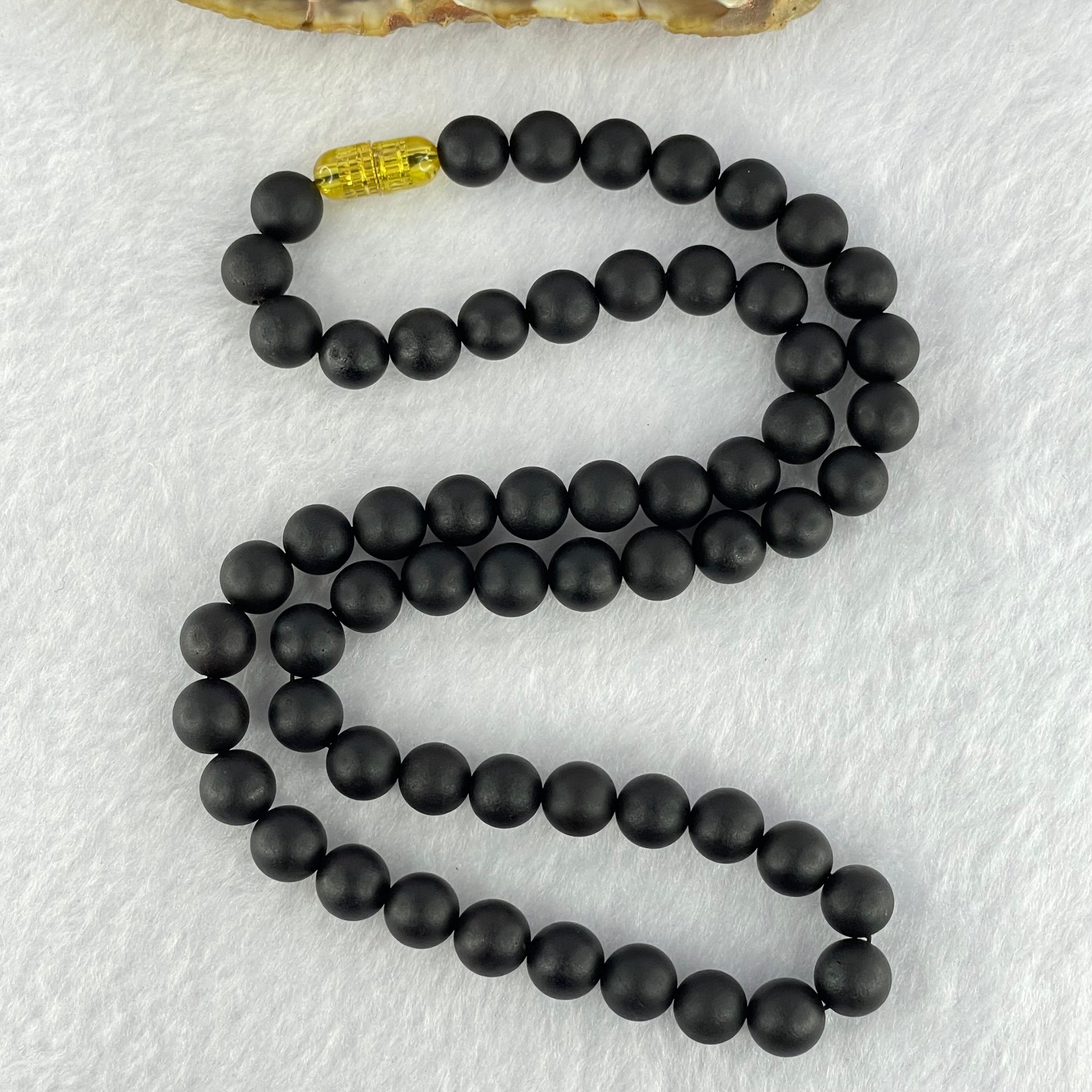 Special Natural Old Black King Amber Beads Necklace 特一天然老黑王琥珀项链 15.94g 45cm  8.0mm 59 Beads - Huangs Jadeite and Jewelry Pte Ltd