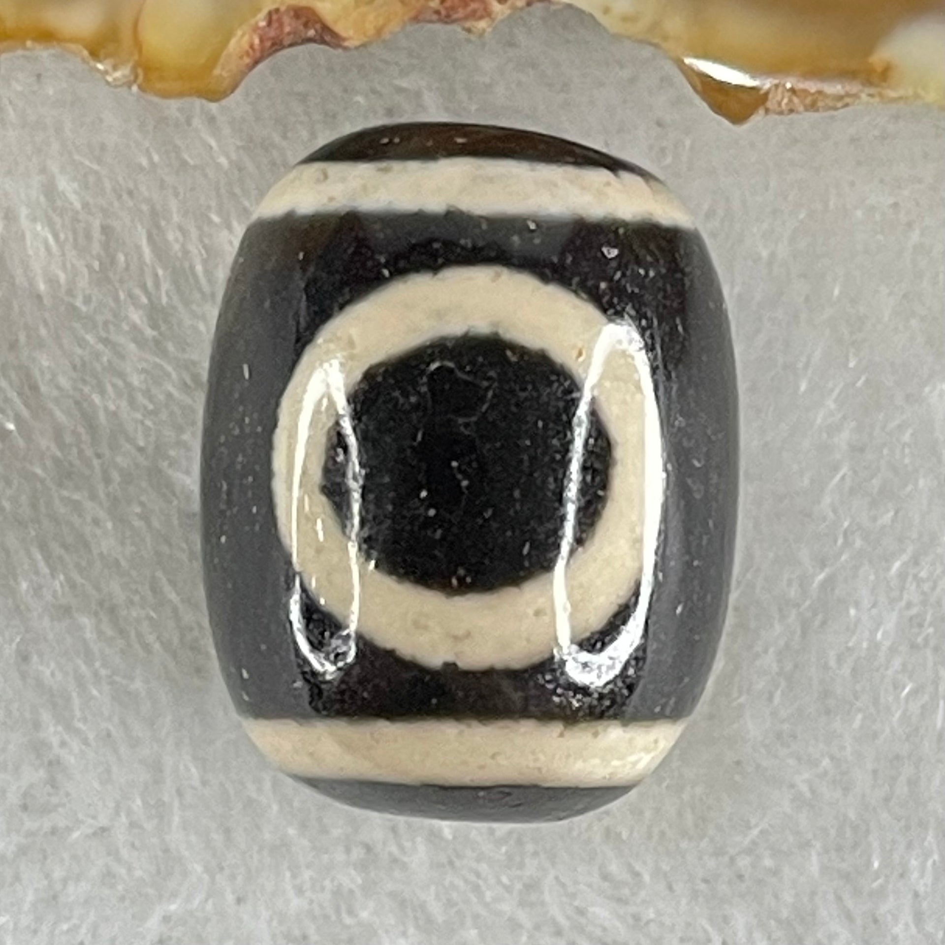 Natural Powerful Tibetan Old Oily Agate 1 Eye With Swastika Dzi Bead (Hotu Dzi) 5.13g 17.8 by 13.5mm - Huangs Jadeite and Jewelry Pte Ltd