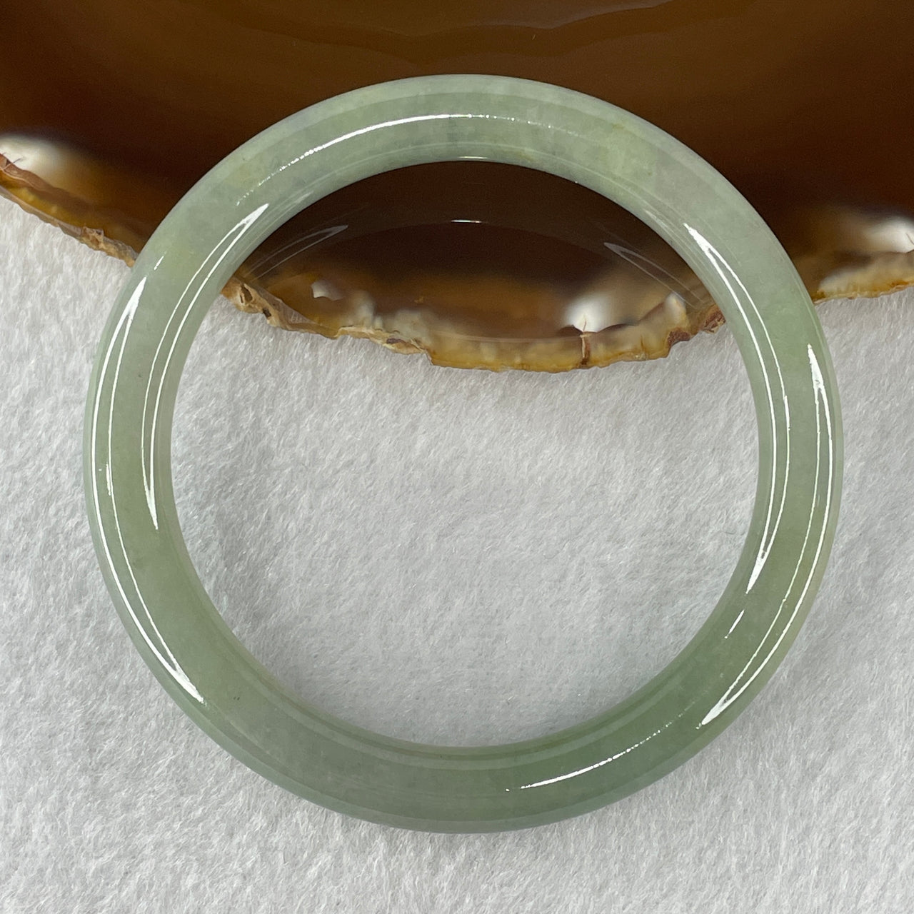 Type A Green Jadeite Bangle 34.40g 8.0 by 8.3mm 56.7mm (Slight Internal Lines)