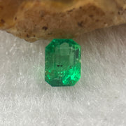 Natural Colombia Green Emerald (Beryl) Cut-Cornered Rectangular step cut 0.58ct 5.5 by 3.8 by 3.7mm - Huangs Jadeite and Jewelry Pte Ltd