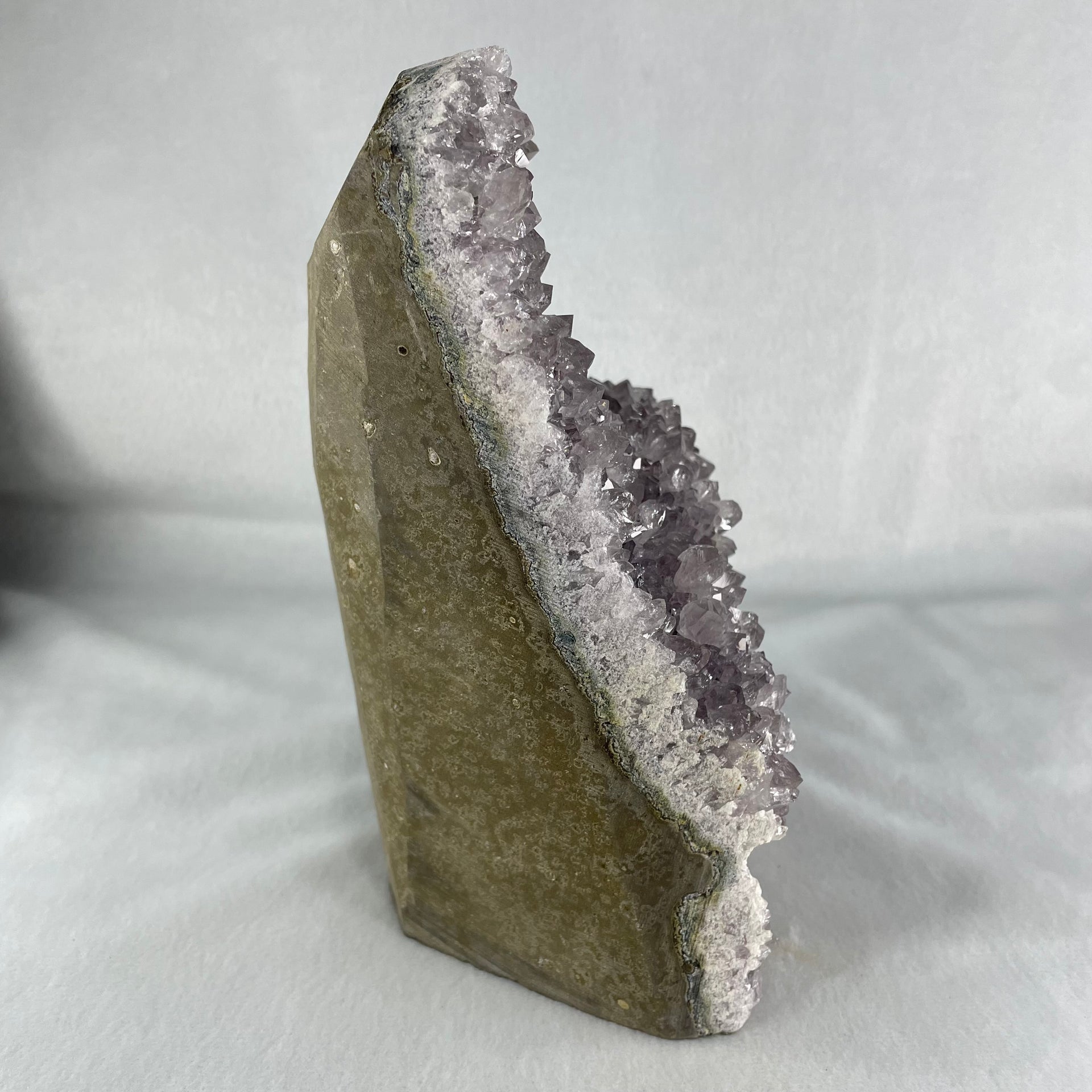 Natural Amethyst Cave Fragment Display 2,956.5g 137.9 by 92.2 by 185.0mm - Huangs Jadeite and Jewelry Pte Ltd