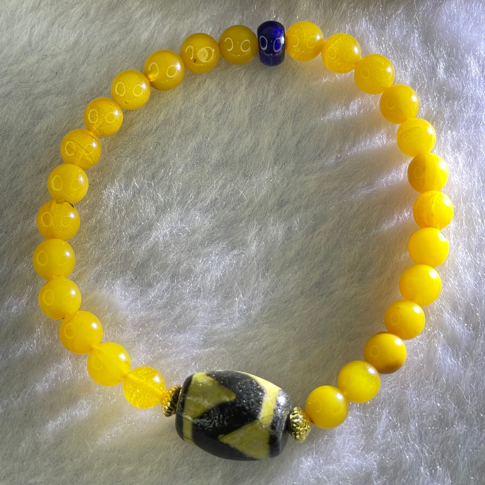 Natural Butterscotch Amber Beads with Rare Tibetan Old Antique Oily Agate Tiger Tooth Daluo Dzi Bead 8.08g 16cm 15.7 by 12.3mm 26 Beads 6.5mm - Huangs Jadeite and Jewelry Pte Ltd