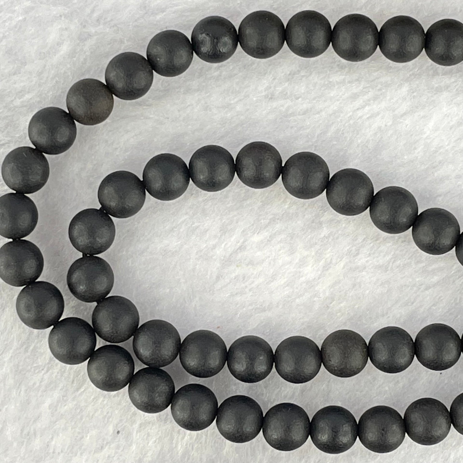 Natural Dark Matt Black Amber Beads Necklace 天然大黑天翁琥珀项链 10.22g 56cm 7.5mm 1 Bead 5.4mm 108 Beads - Huangs Jadeite and Jewelry Pte Ltd