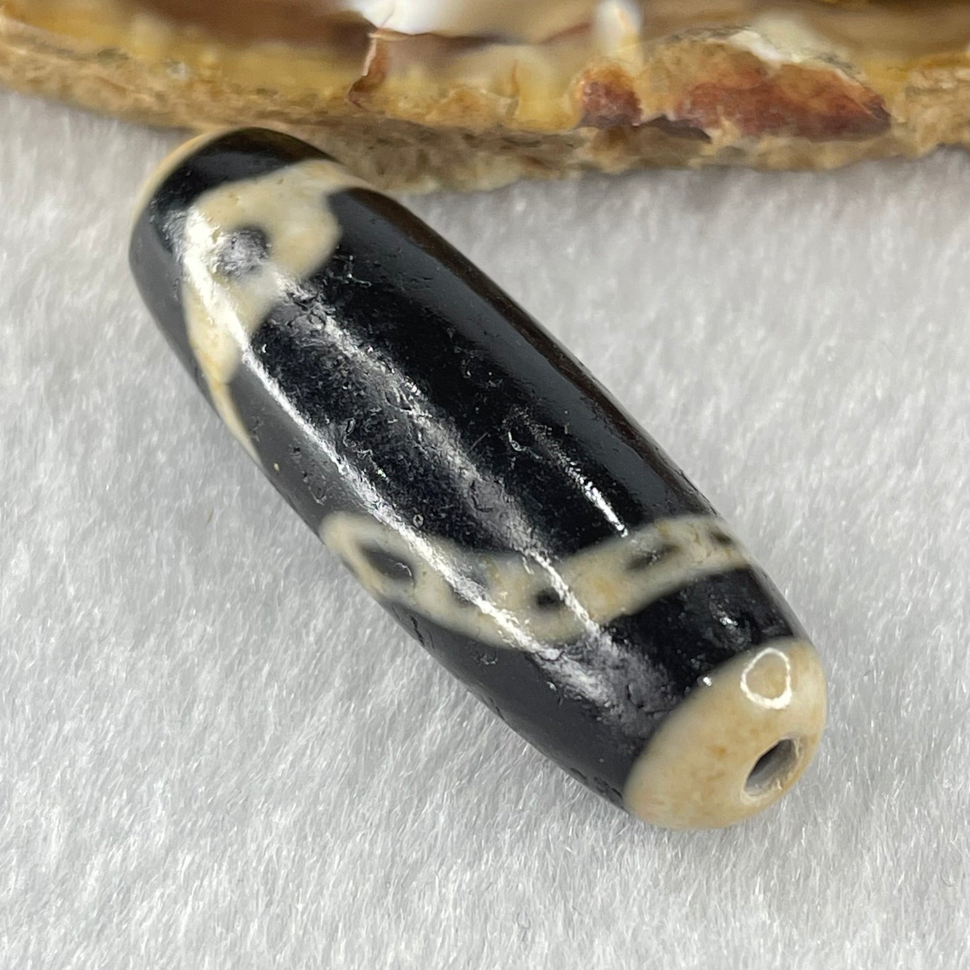 Natural Powerful Tibetan Old Oily Agate Snake Dzi Bead Heavenly Master (Tian Zhu) 蛇天珠 8.14g 36.8 by 11.6mm - Huangs Jadeite and Jewelry Pte Ltd
