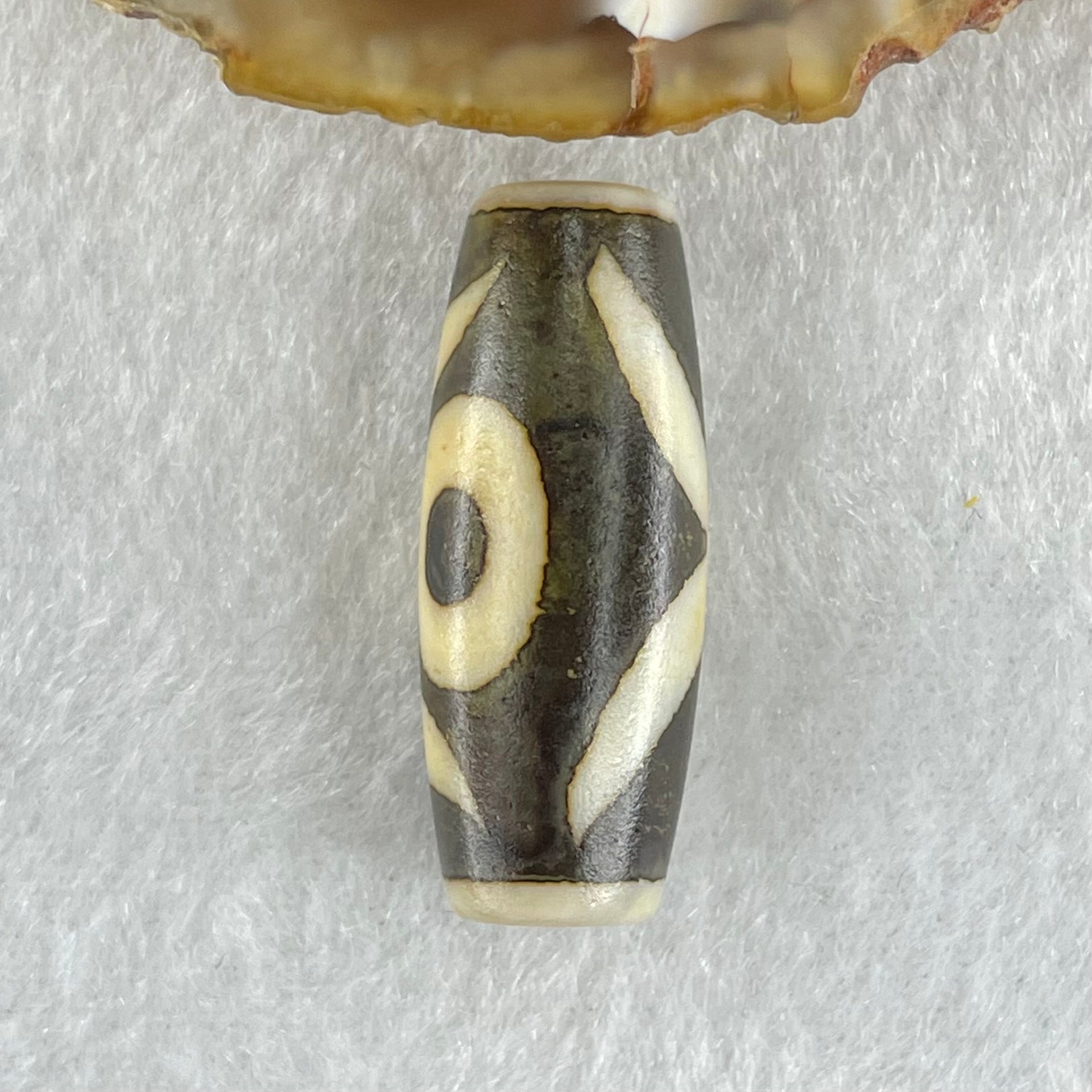 Natural Powerful Tibetan Old Oily Agate Patina Guiren Tairen Human Dzi Bead Totem Amulet Heavenly Master (Tian Zhu) 贵人天诛 5.70g 28.9 by 11.4 - Huangs Jadeite and Jewelry Pte Ltd