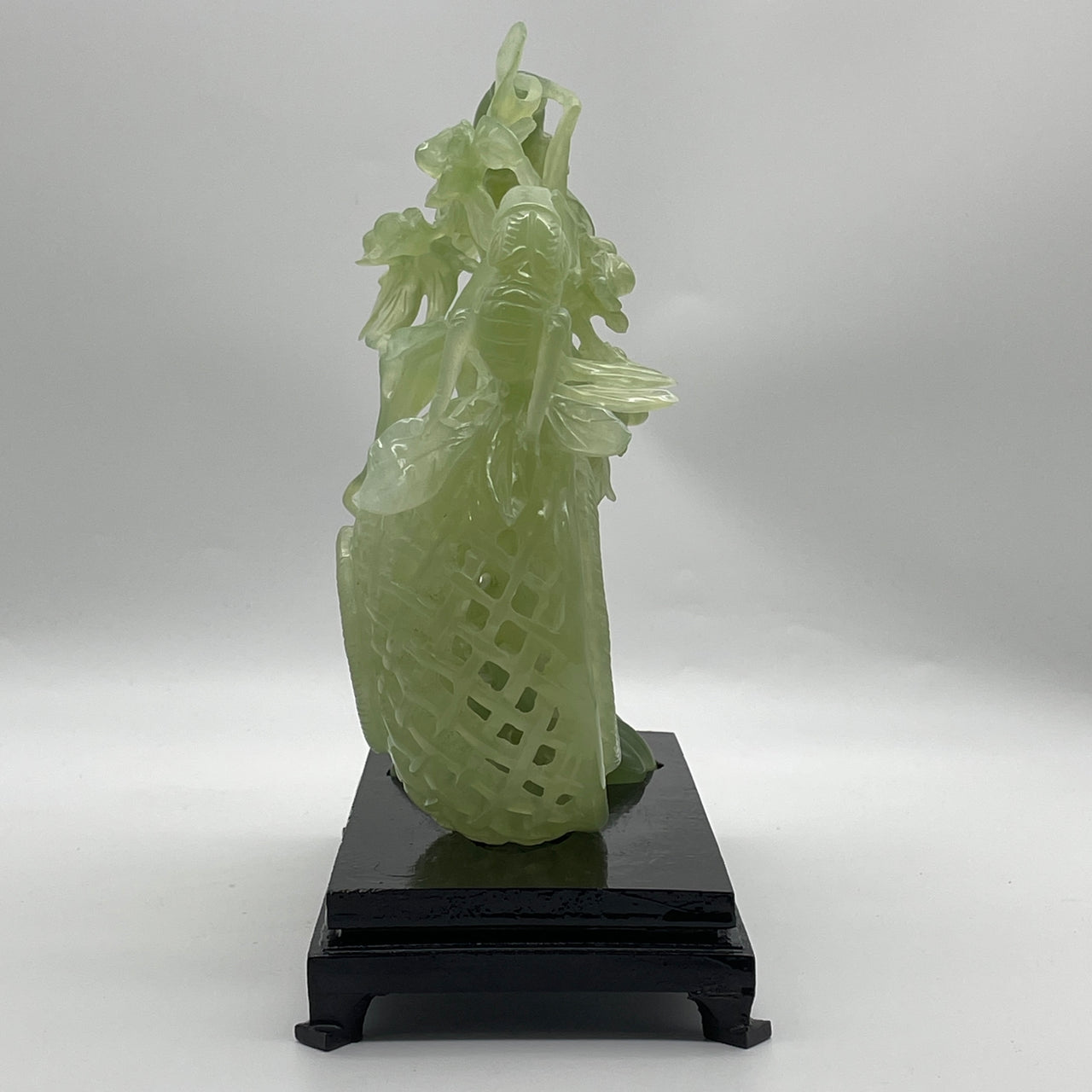 Natural Semi Icy Green Serpentine Twin Cricket on Flower Tree and Basket with Wooden Stand Display 1,171.1g 240.0 by 110.0 by 240.0mm