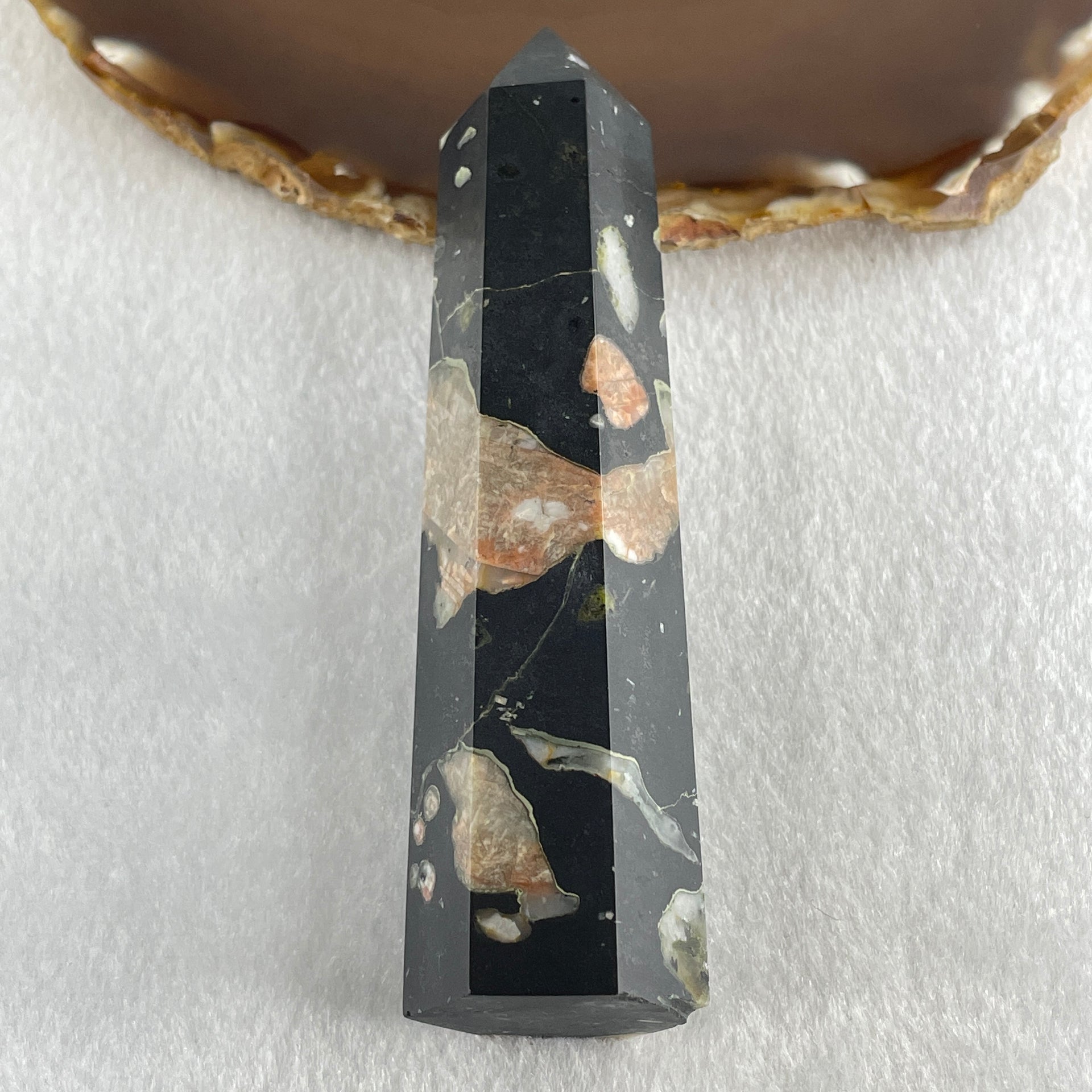 Natural Green Jasper Quartz Tower Display 121.93g 110.5 by 28.5 by 25.4mm - Huangs Jadeite and Jewelry Pte Ltd