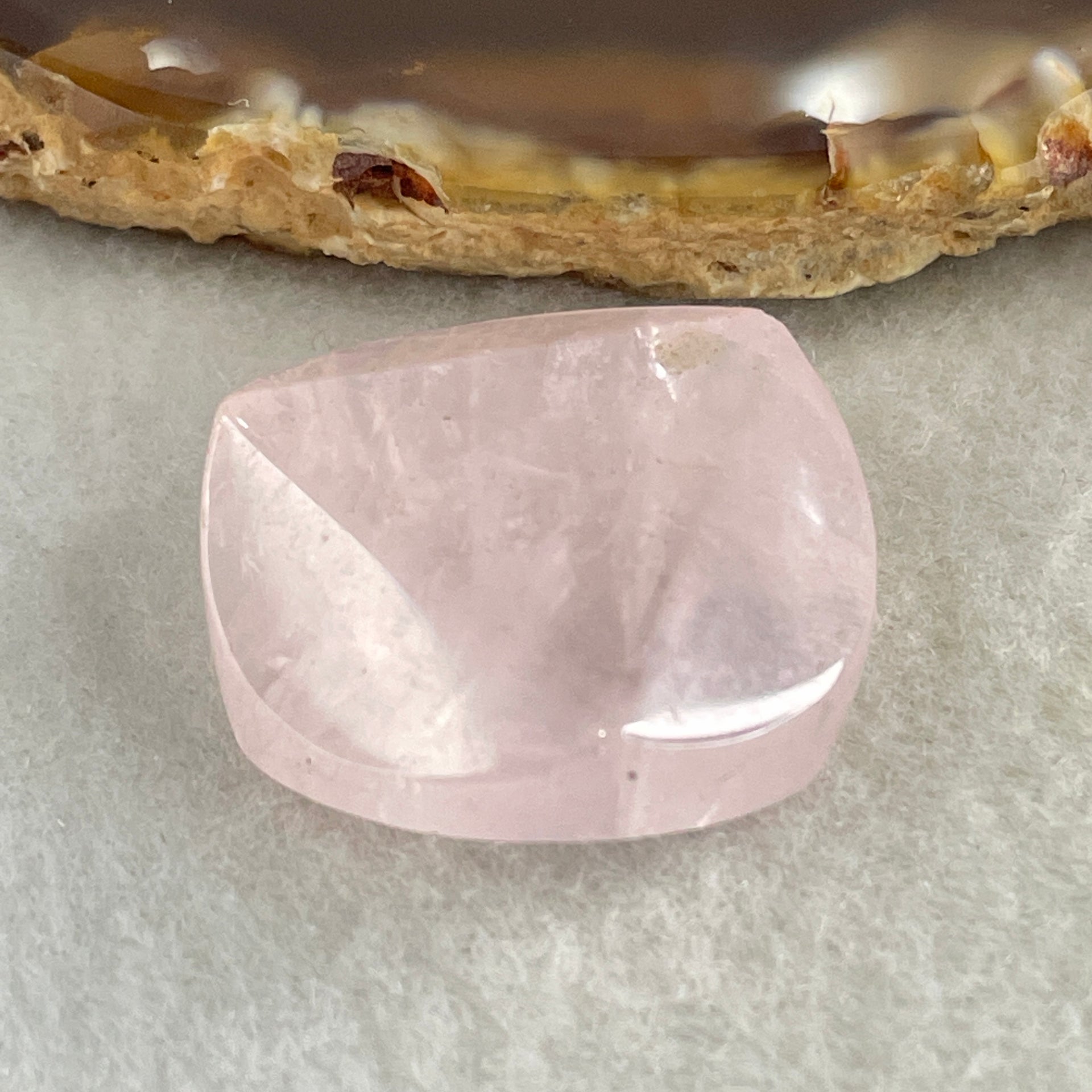 Natural Rose Quatz Round Triangular Mini Display 9.43g 25.5 by 25.2 by 9.4mm - Huangs Jadeite and Jewelry Pte Ltd