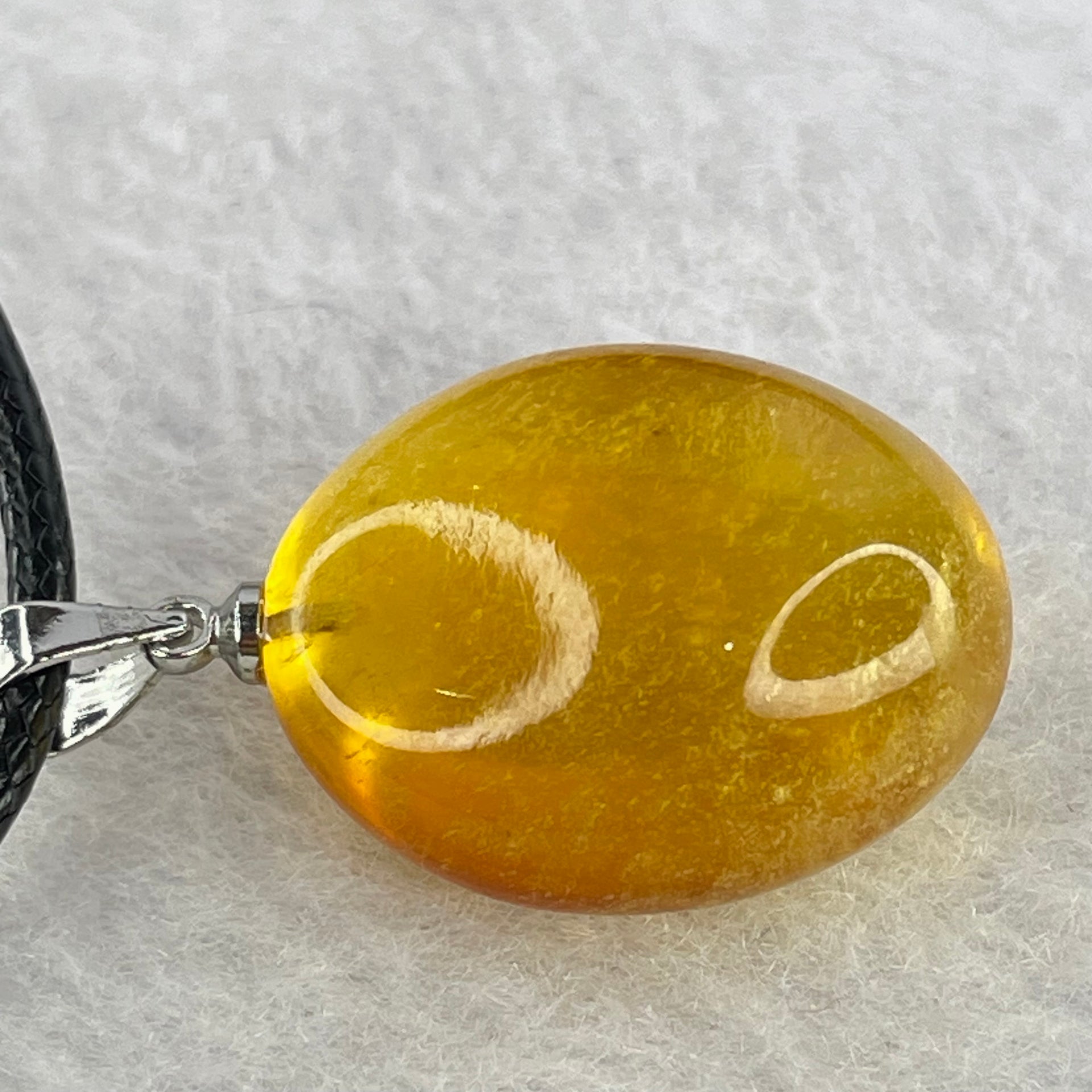 Natural Yellow Amber in String Necklace 3.60g 20.3 by 16.7 by 10.8mm - Huangs Jadeite and Jewelry Pte Ltd