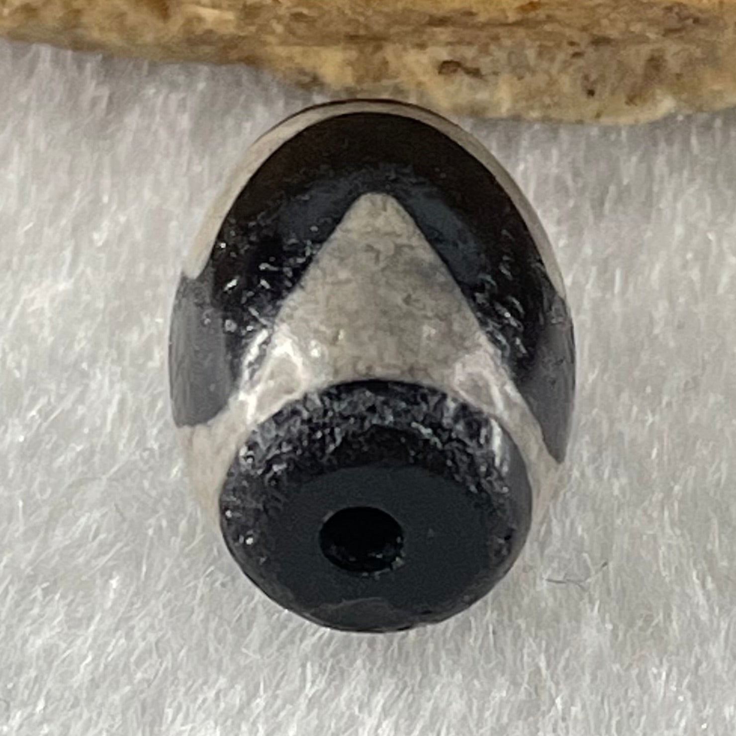 Natural Powerful Tibetan Old Oily Agate Tiger Tooth Daluo Dzi Bead Heavenly Master (Tian Zhu) 2.20g 14.0 by 10.3mm - Huangs Jadeite and Jewelry Pte Ltd