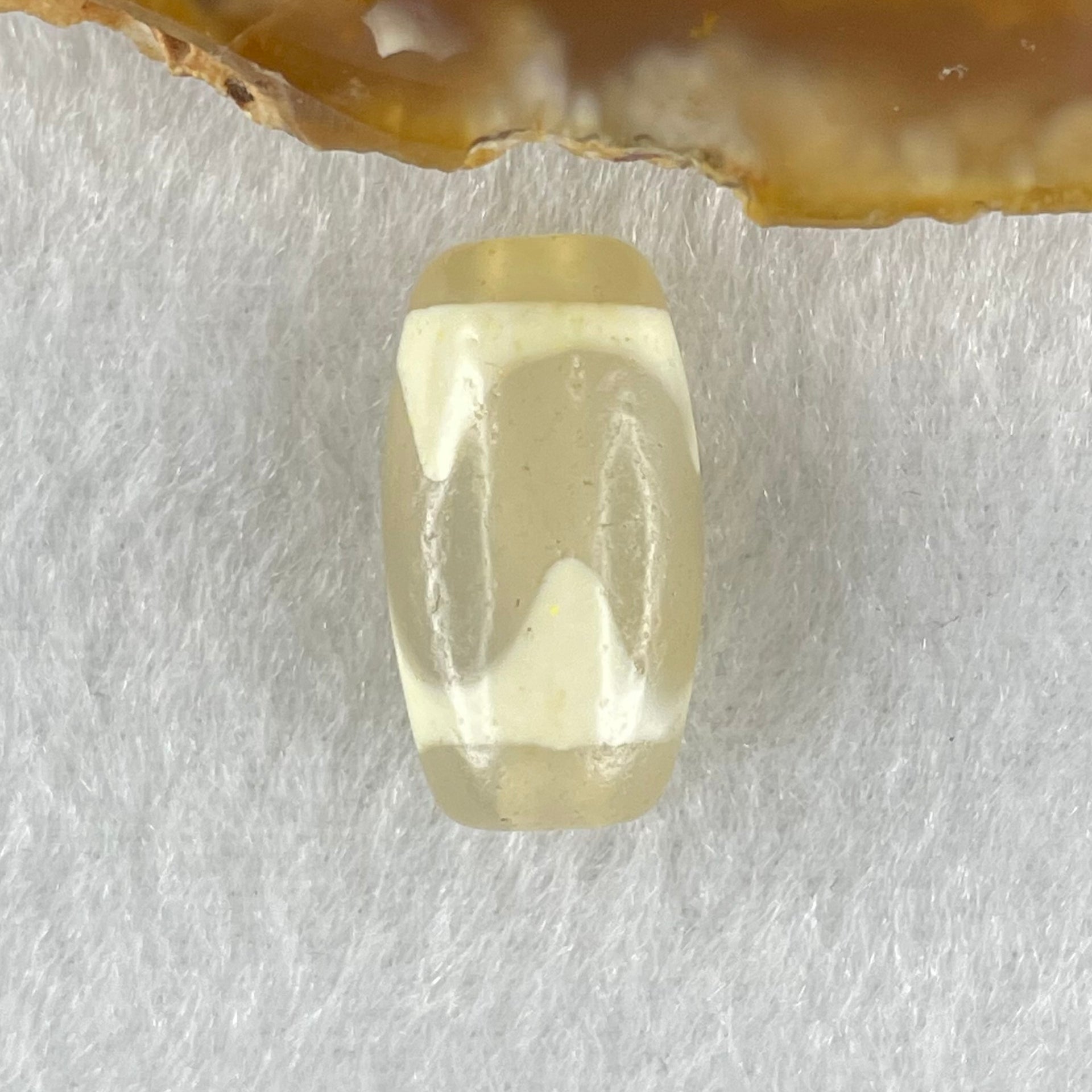 Natural Powerful Tibetan Old Oily Agate Tiger Tooth Daluo Dzi Bead Heavenly Master (Tian Zhu) 虎呀天诛 3.31g 19.8 by 10.5mm - Huangs Jadeite and Jewelry Pte Ltd