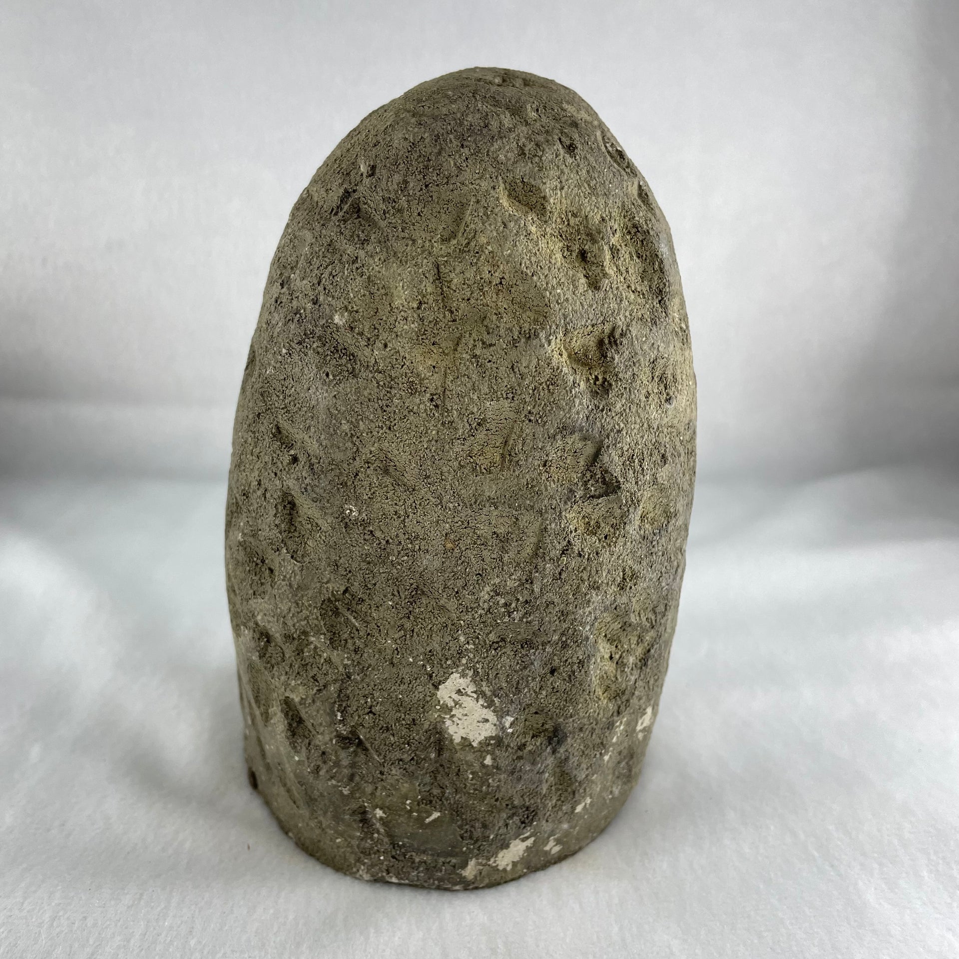 Natural Amethyst Cave with Wooden Stand 1,451.2g 116.4 by 93.7 by 190.0mm - Huangs Jadeite and Jewelry Pte Ltd