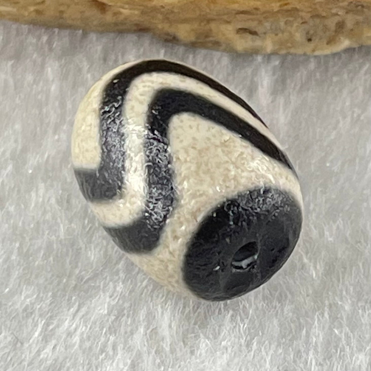 Natural Powerful Tibetan Old Oily Agate Double Tiger Tooth Daluo Dzi Bead Heavenly Master (Tian Zhu) 2.18g 13.9 by 10.1mm - Huangs Jadeite and Jewelry Pte Ltd
