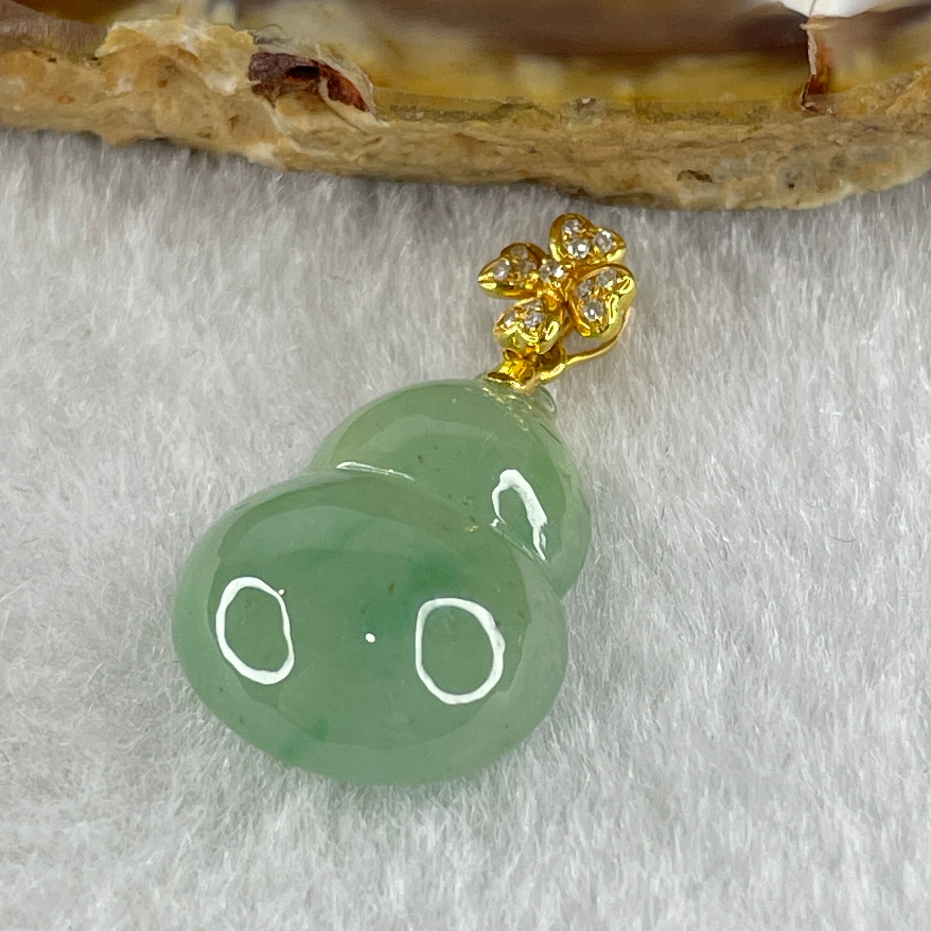 Tye A Natural Icy Green Jadeite Hulu in 18K 750 Yellow Gold and Diamonds Clasp Pendant 2.53g 17.5 by 13.5 by 5.9mm - Huangs Jadeite and Jewelry Pte Ltd