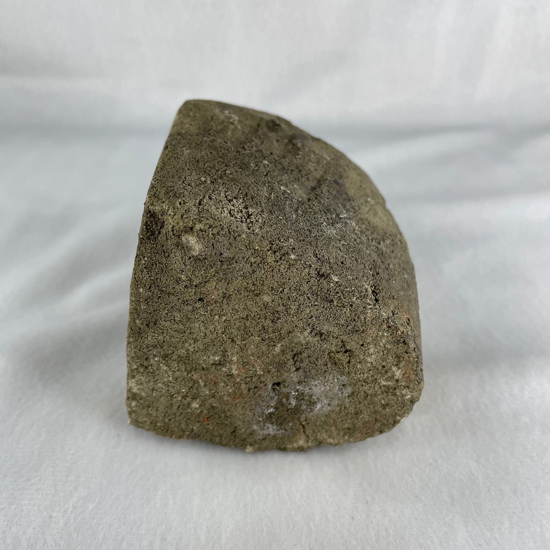 Natural Amethyst Cave with Wooden Stand 973.3g 93.9 by 102.8 by 170.0mm - Huangs Jadeite and Jewelry Pte Ltd