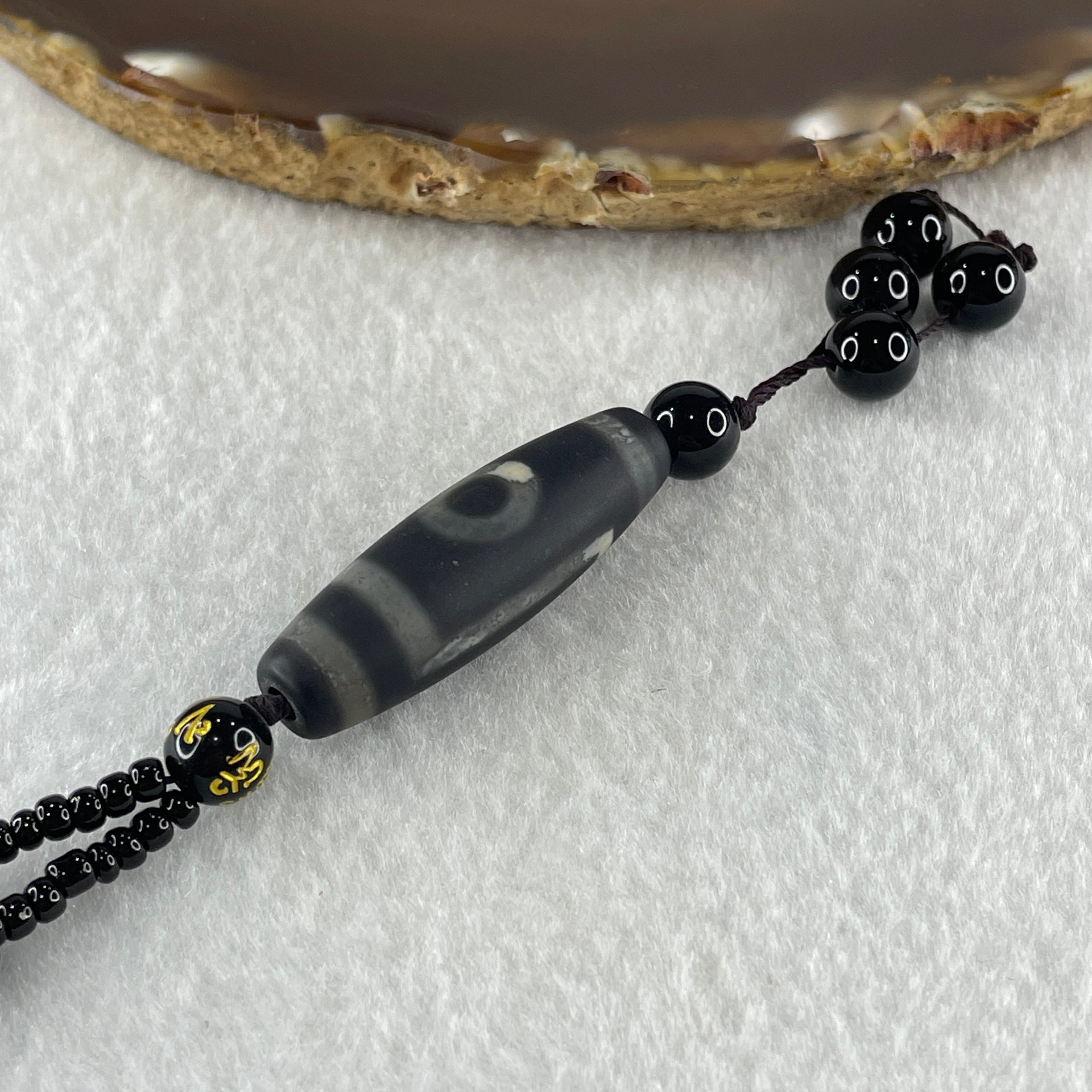 Natural Powerful Tibetan Old Oily Agate 1 Eye with Mountain Dzi Bead with Black Onyx Necklace 37.03g 62cm 38.1 by 11.8mm - Huangs Jadeite and Jewelry Pte Ltd