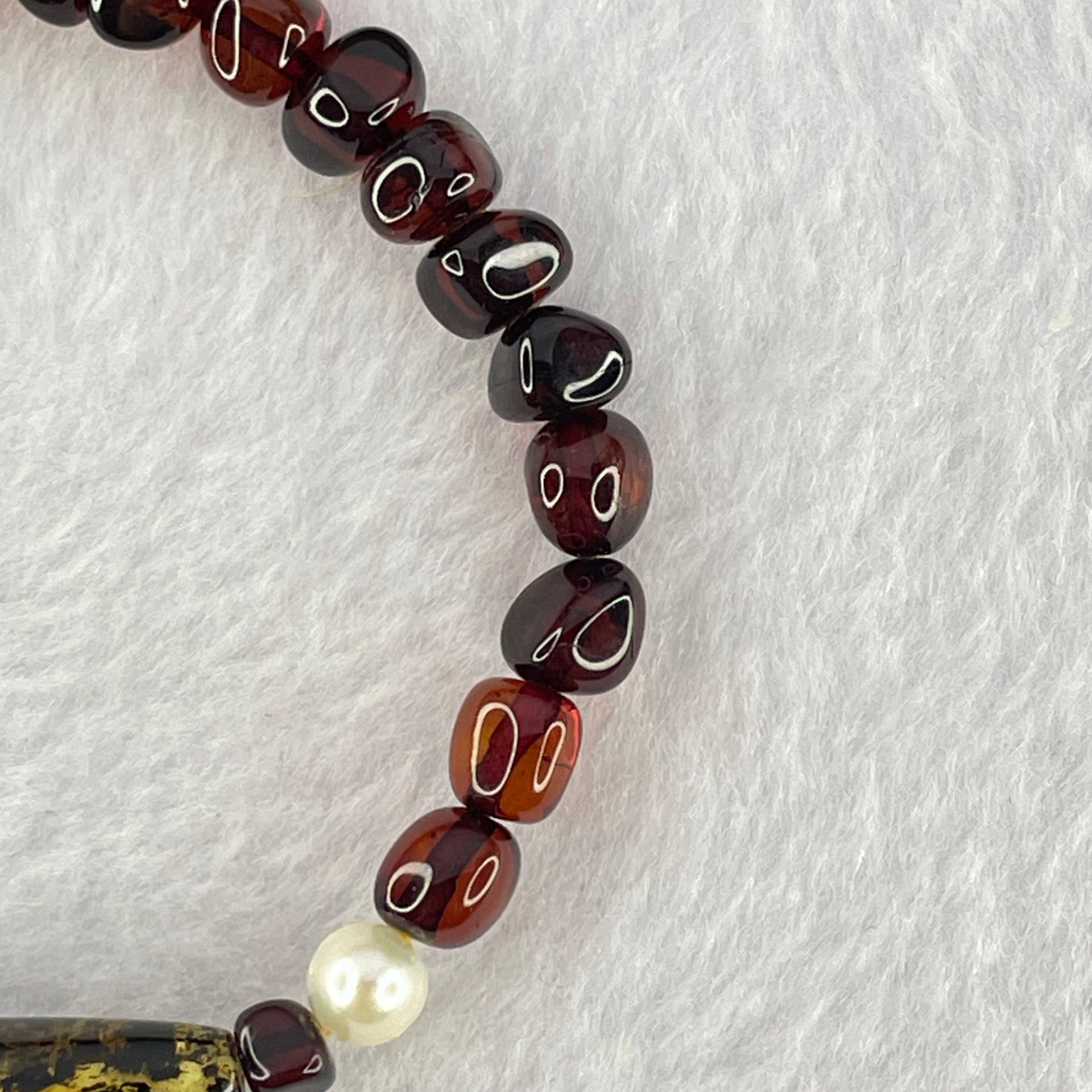 Natural Spirit Grass Amber Beads Bracelet 天然灵草珀手链 5.74g 15cm 30.0 by 8.5 by 1 Bead 7.4 mm 24 Beads - Huangs Jadeite and Jewelry Pte Ltd