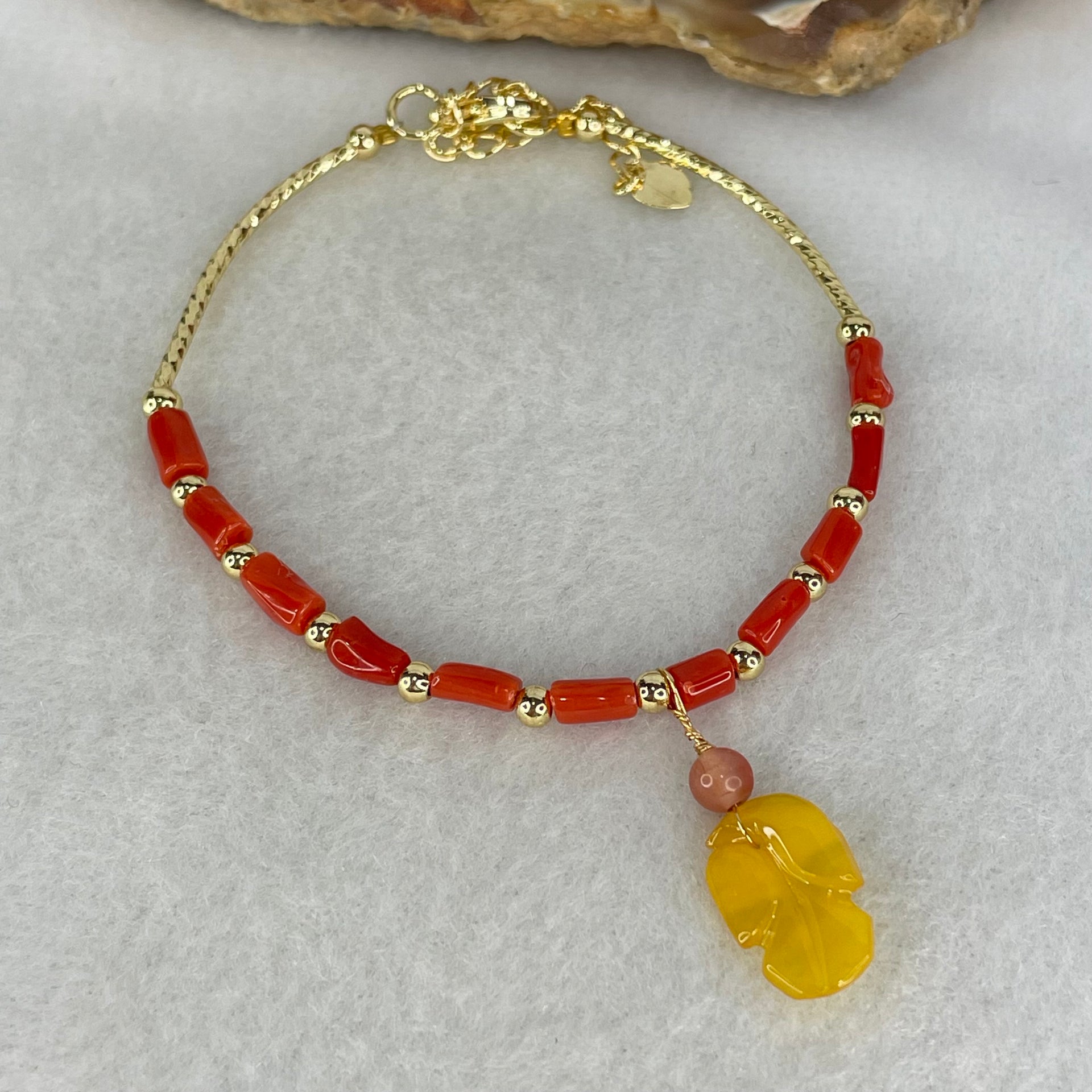 Natural Red Coral with Natural Butterscotch Amber Leaf Charm in Gold Color Bracelet 3.74g 6.2 by 2.6mm 11pcs - Huangs Jadeite and Jewelry Pte Ltd