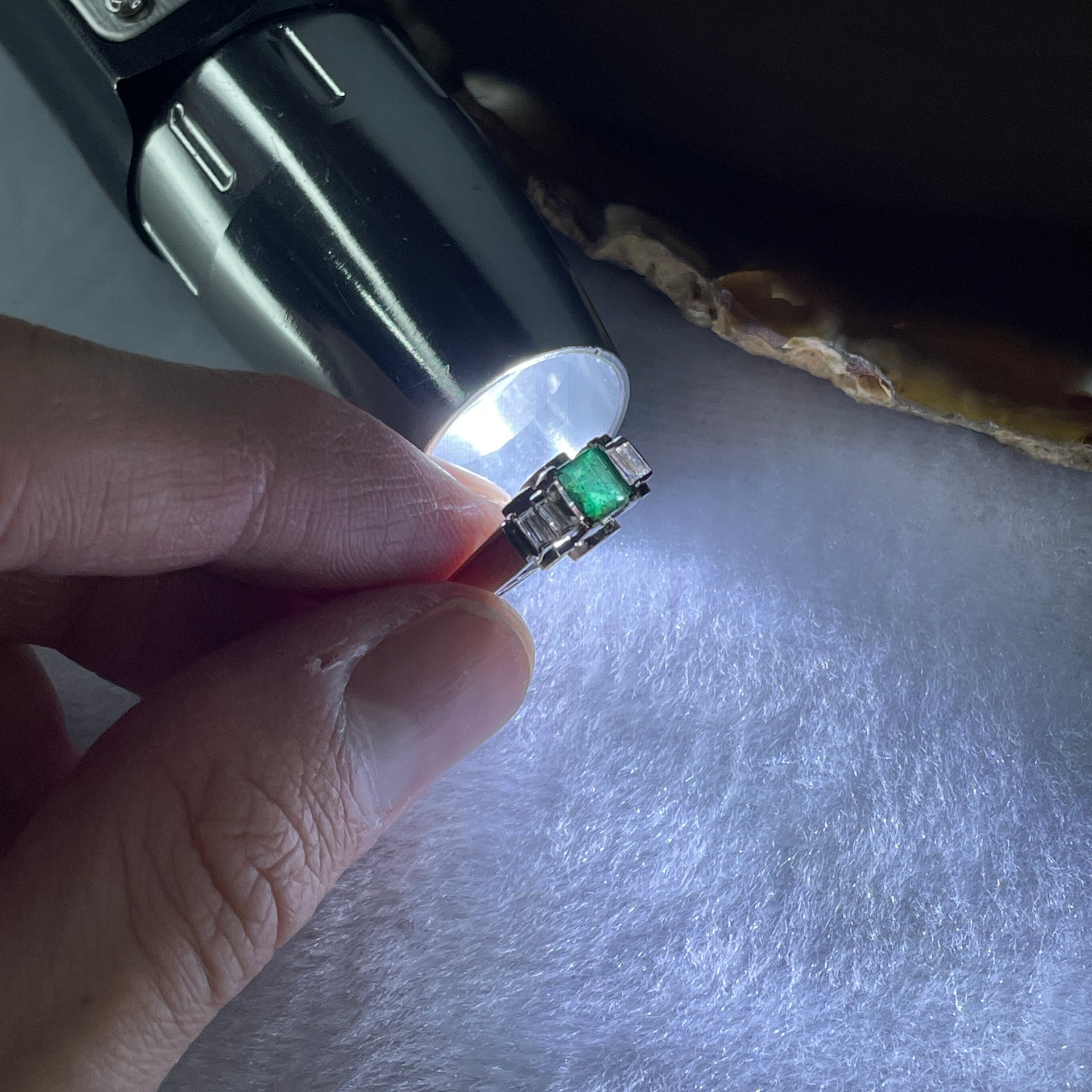 Natural Emerald Approx. 4.6 by 4.3 by 2.5mm with Natural Diamonds in Platinum PT900 Ring Total Weight 3.58g US5.25 HK11 - Huangs Jadeite and Jewelry Pte Ltd