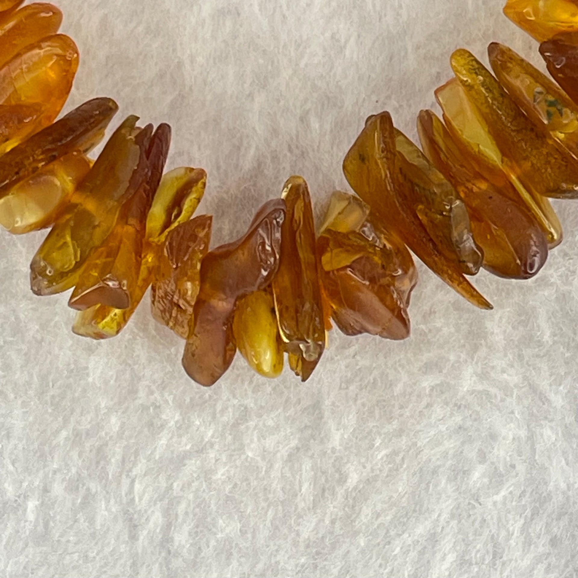 Natural Amber Raw Stone Irregular Beads Bracelet 天然蜜蜂蜡原石手链 21.38g 19cm 16.9 by 8.6 by 3.0mm 71pcs - Huangs Jadeite and Jewelry Pte Ltd