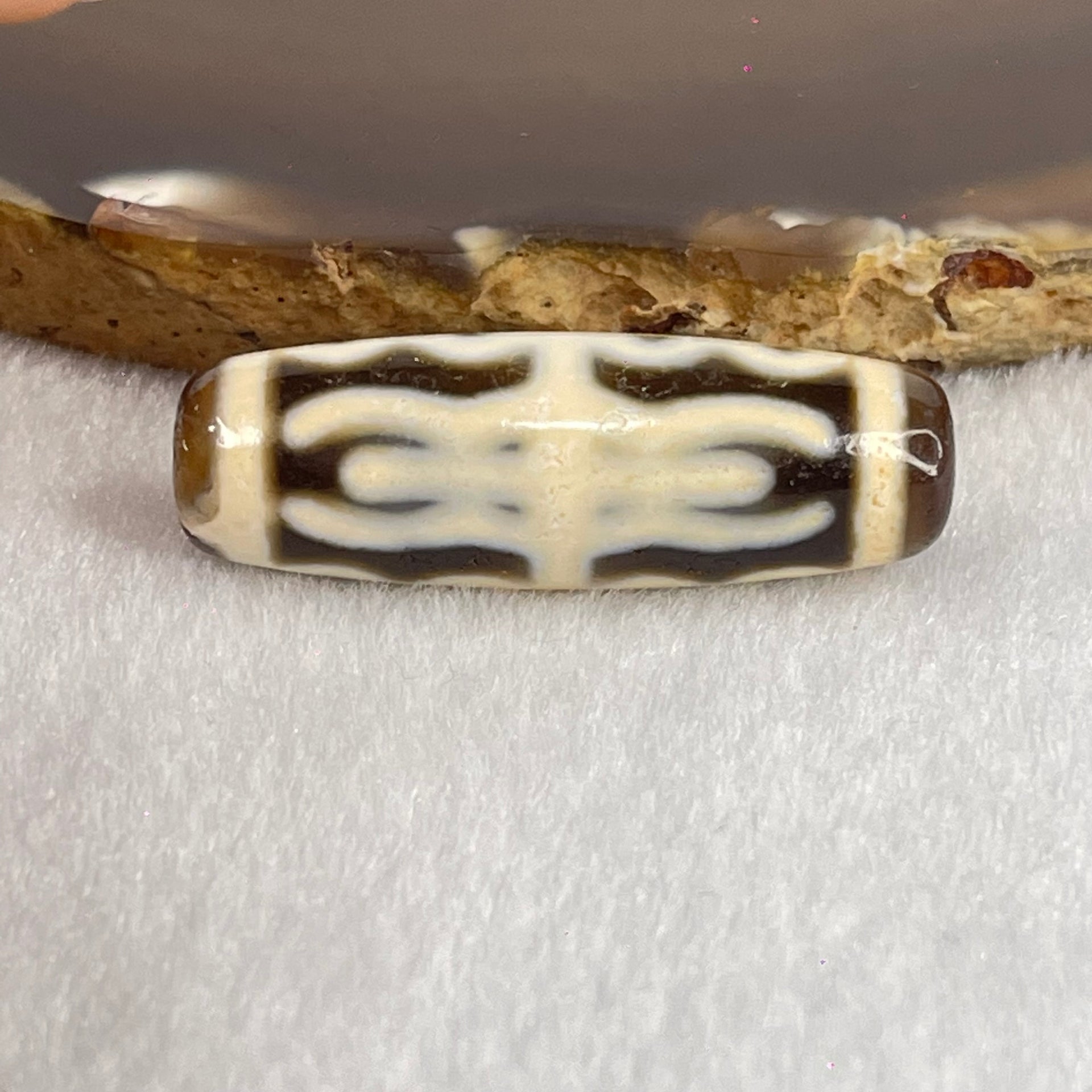 Natural Powerful Tibetan Old Oily Agate Water Lines 8 Eyes Dzi Bead Heavenly Master (Tian Zhu) 水纹八眼天诛 9.56g 38.4 by 12.6mm - Huangs Jadeite and Jewelry Pte Ltd