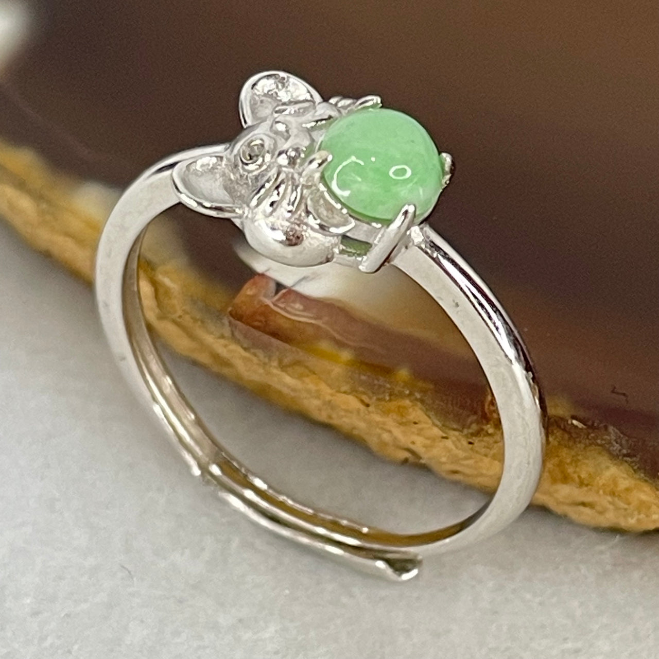 Type A Apple Green Cabochon Jadeite in S925 Sliver Rat Ring (Adjustable Size) 1.50g 4.3 by 3.0mm - Huangs Jadeite and Jewelry Pte Ltd