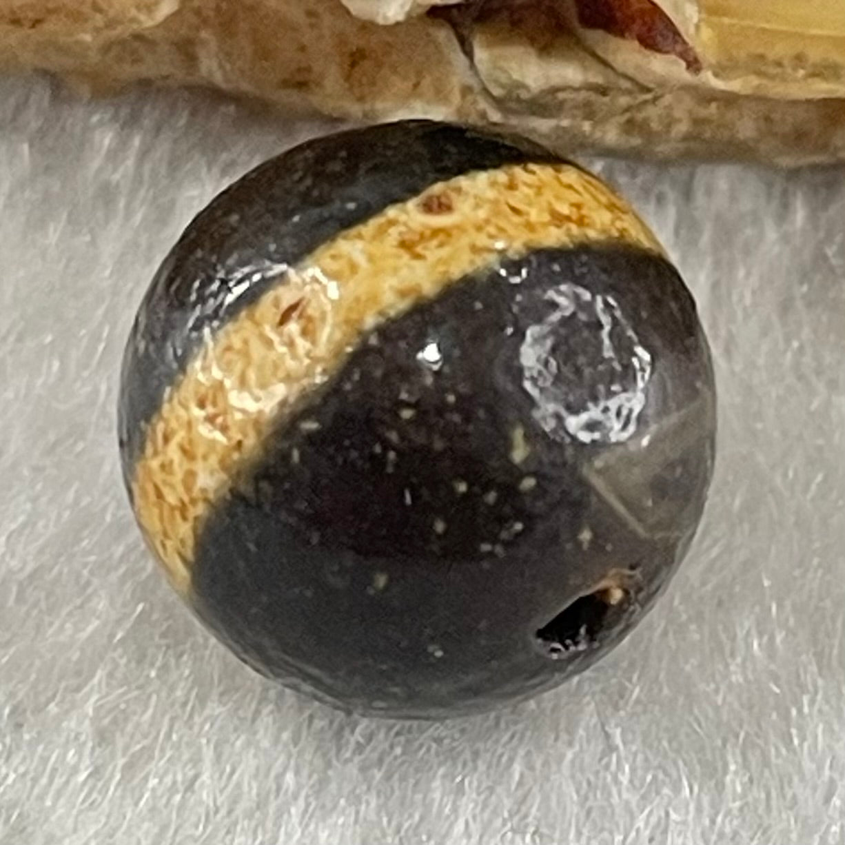 Natural Powerful Tibetan Old Oily Agate 1 Lines Dzi Bead Heavenly Master (Tian Zhu) 1.53g 10.3 by 10.6mm - Huangs Jadeite and Jewelry Pte Ltd