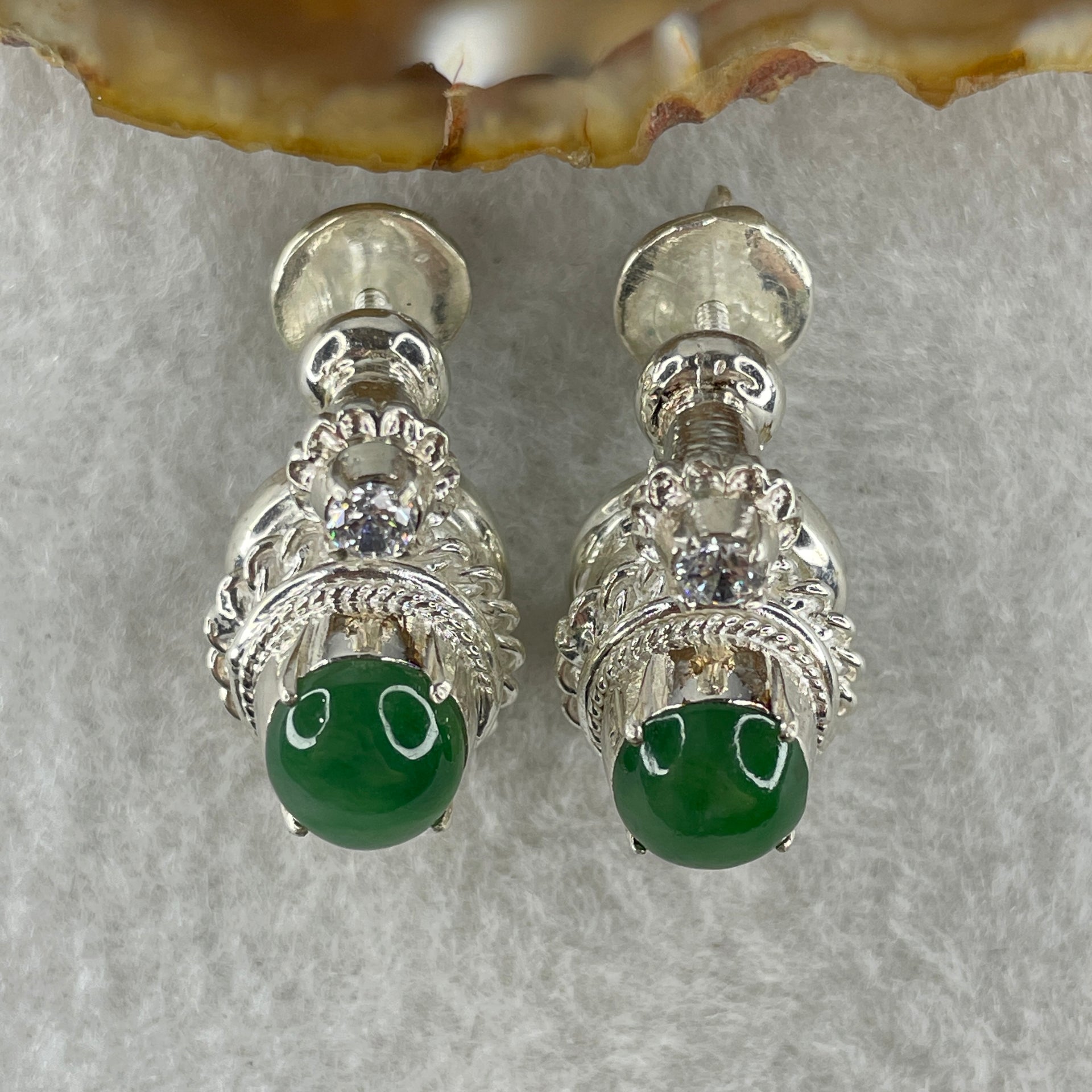 Type A Natural Full Old Mine Spicy Green Jadeite Cabochon 9.2 by 8.1 by 3.5mm Stone for Setting 31.90g (On Silver Earrings Mold) - Huangs Jadeite and Jewelry Pte Ltd