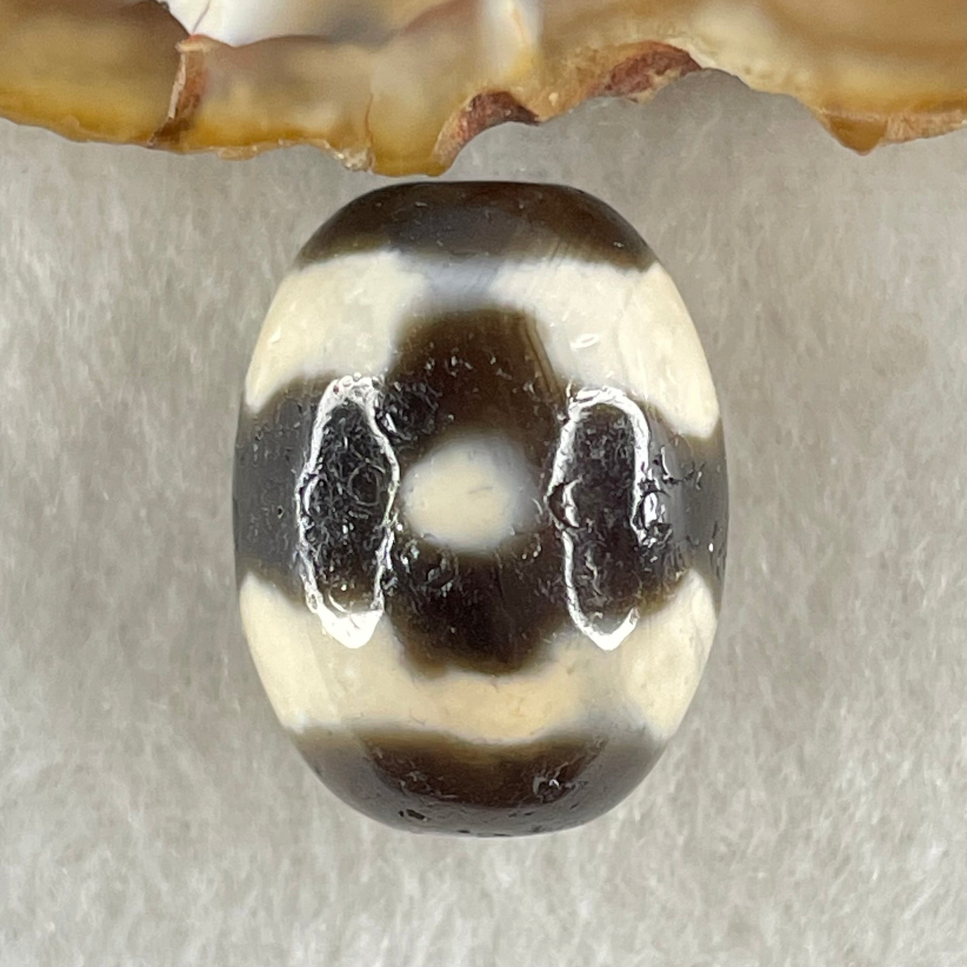 Natural Powerful Tibetan Old Oily Agate 3 Eyes Dzi Bead Heavenly Master (Tian Zhu) 三眼天诛 7.39g 20.4 by 15.9mm - Huangs Jadeite and Jewelry Pte Ltd