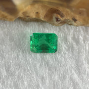 Natural Colombia Green Emerald (Beryl) Cut-Cornered Rectangular step cut 0.70cts 5.7 by 4.5 by 4.1mm - Huangs Jadeite and Jewelry Pte Ltd