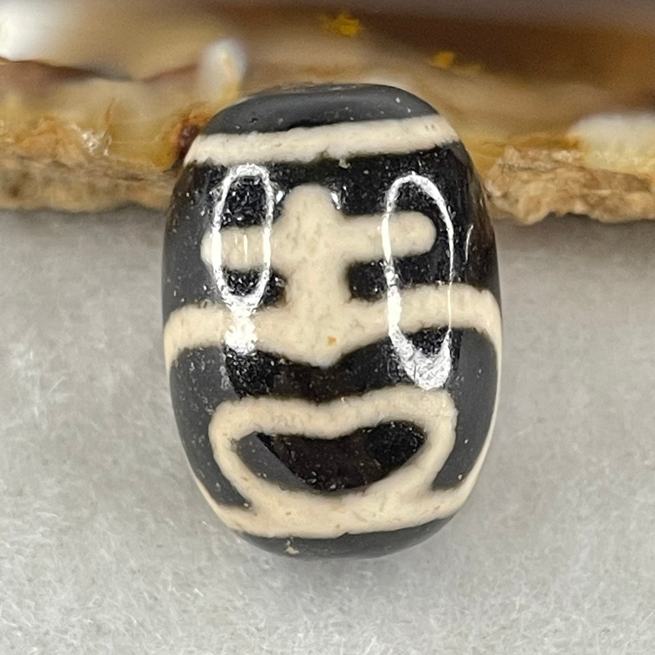 Natural Powerful Tibetan Old Oily Agate Double Nectar Vessel Dzi Bead Heavenly Master (Tian Zhu) 花蜜容器眼天珠 4.80g 18.2 by 13.2mm - Huangs Jadeite and Jewelry Pte Ltd