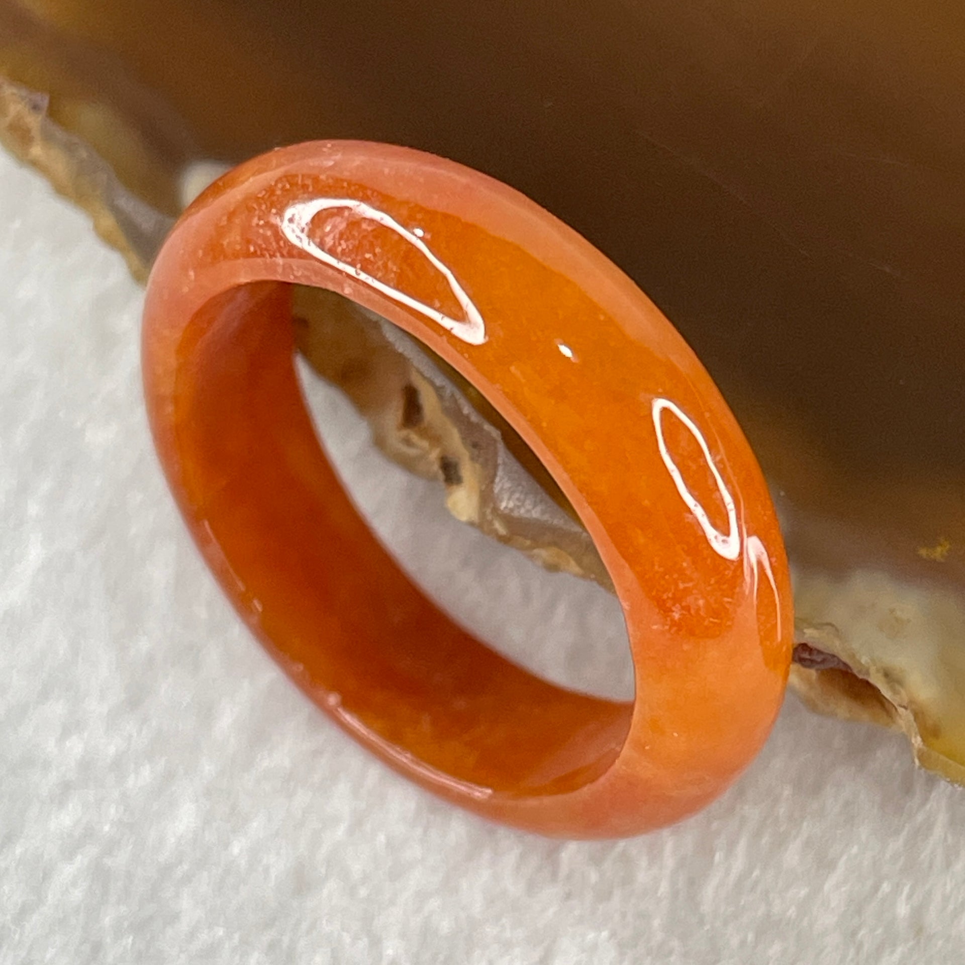 Certified Type A Red Jadeite Rings 2.90g 5.8 by 3.1mm US 8 HK17.7 (Very Very Slight Internal Line) ( Burned) - Huangs Jadeite and Jewelry Pte Ltd