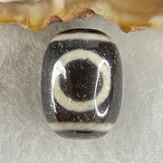 Natural Powerful Tibetan Old Oily Agate 1 Eye With Swastika Dzi Bead (Hotu Dzi) 4.58g 17.5 by 13.0mm - Huangs Jadeite and Jewelry Pte Ltd