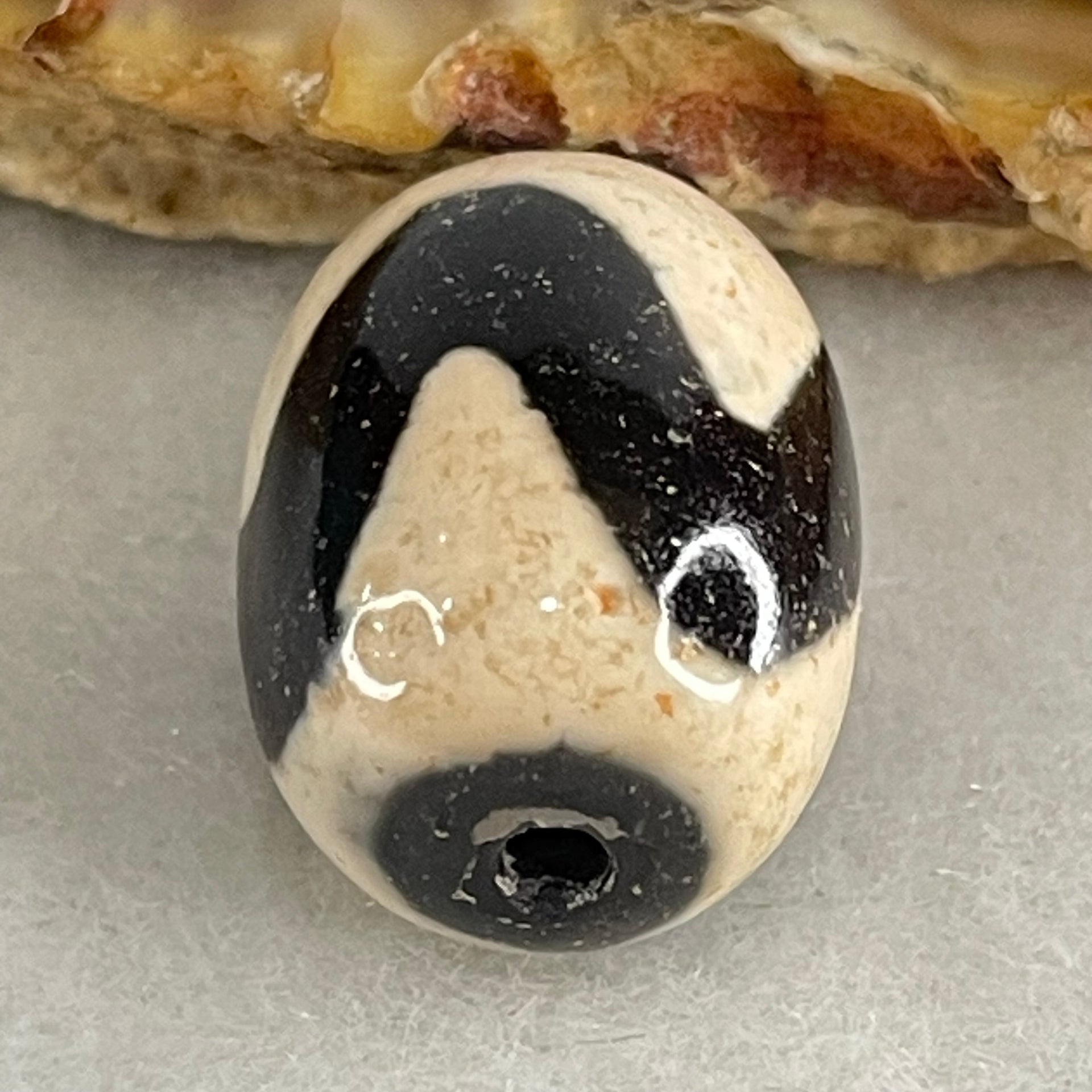 Natural Powerful Tibetan Old Oily Agate Tiger Tooth Daluo Dzi Bead Heavenly Master (Tian Zhu) 虎呀天诛 4.82g 17.7 by 13.2mm - Huangs Jadeite and Jewelry Pte Ltd
