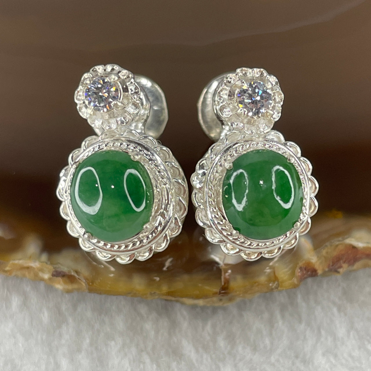 Type A Natural Full Old Mine Spicy Green Jadeite Cabochon 9.2 by 8.1 by 3.5mm Stone for Setting 31.90g (On Silver Earrings Mold) - Huangs Jadeite and Jewelry Pte Ltd