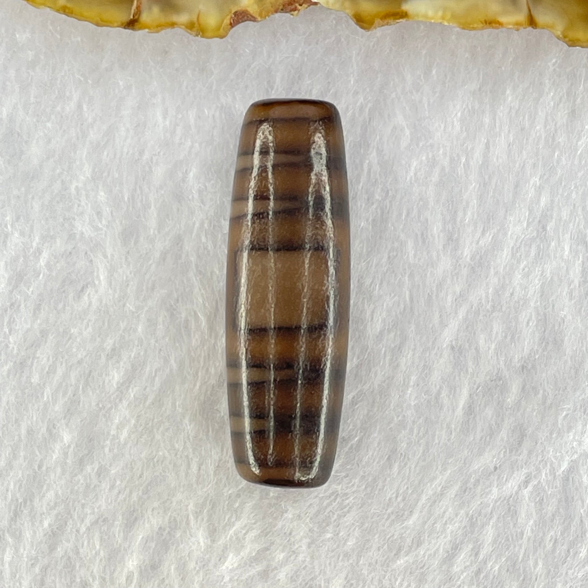 Natural Powerful Tibetan Old Oily Agate Sky Door Serenity 1 Eye Dzi Bead Heavenly Master (Tian Zhu) 一眼天诛 8.00g 35.9 by 4.9mm - Huangs Jadeite and Jewelry Pte Ltd