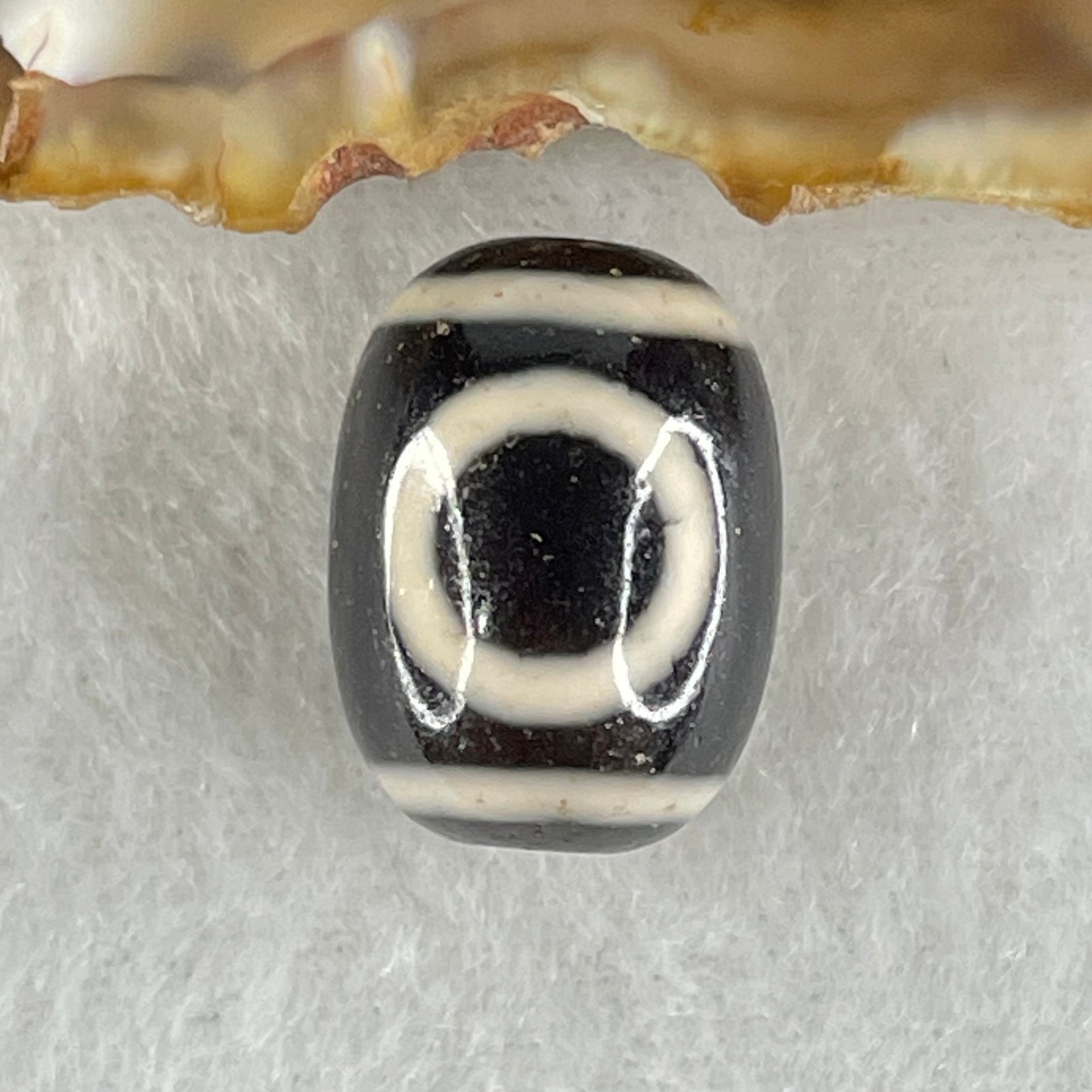 Natural Powerful Tibetan Old Oily Agate 1 Eye With Swastika Dzi Bead (Hotu Dzi) 4.46g 17.4 by 12.9mm - Huangs Jadeite and Jewelry Pte Ltd