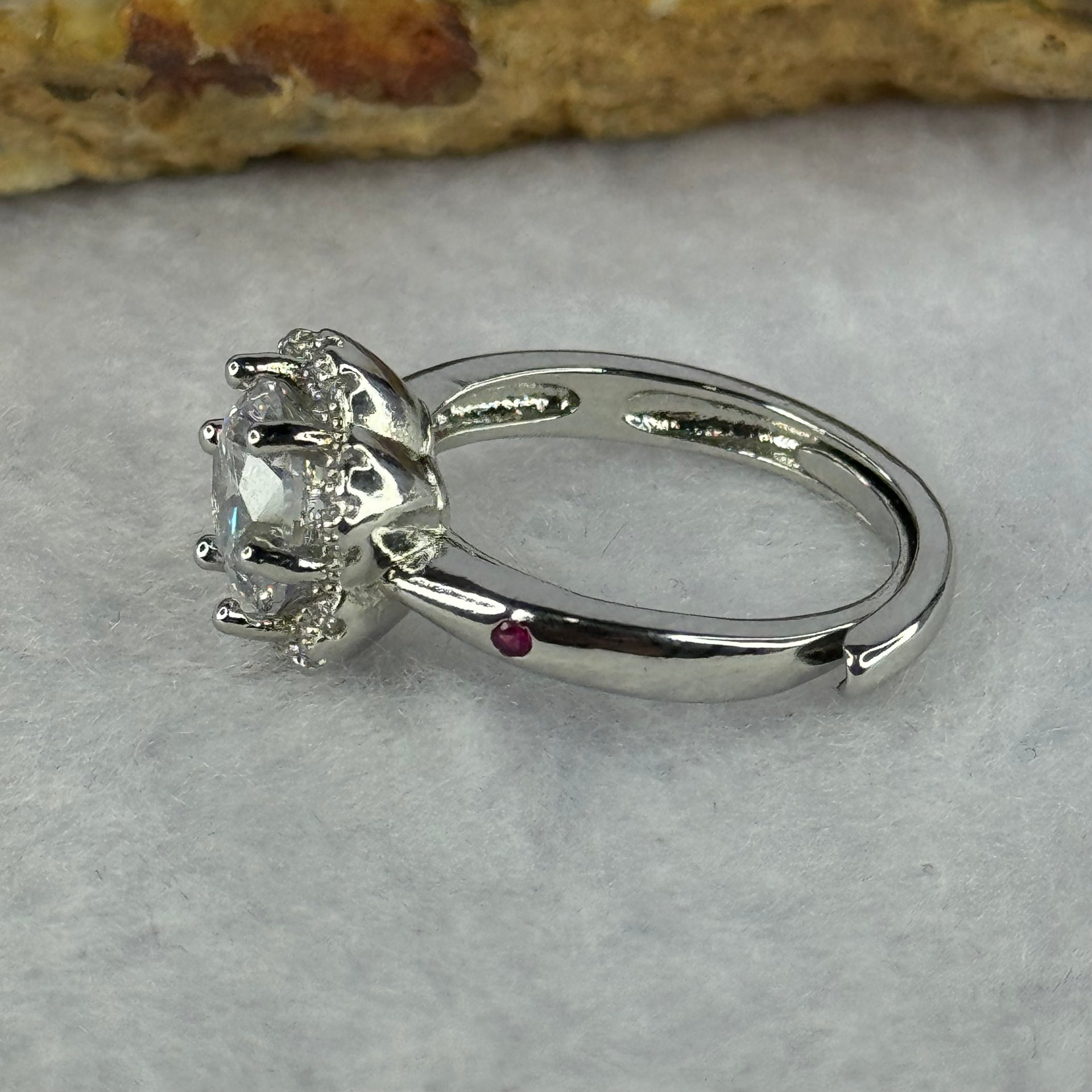 Cubic Zirconia in S925 Sliver Ring (Adjustable Size) 4.05g 8.5 by 4.0mm - Huangs Jadeite and Jewelry Pte Ltd