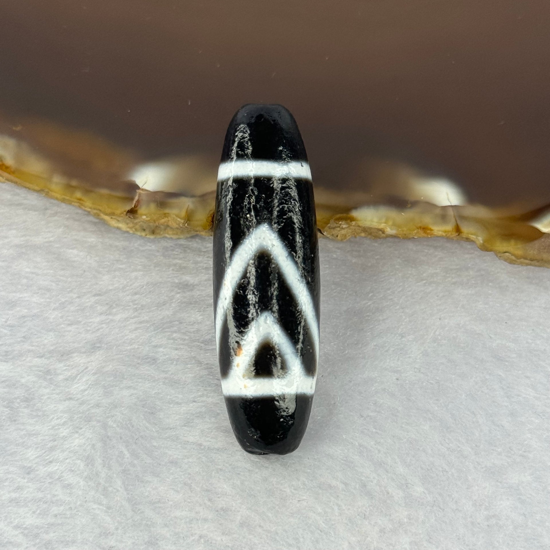 Natural Powerful Tibetan Old Oily Agate 1 Eye With Mountain Support Dzi Bead Heavenly Master (Tian Zhu) 一眼靠天珠 7.45g 38.0 by 11.8mm - Huangs Jadeite and Jewelry Pte Ltd