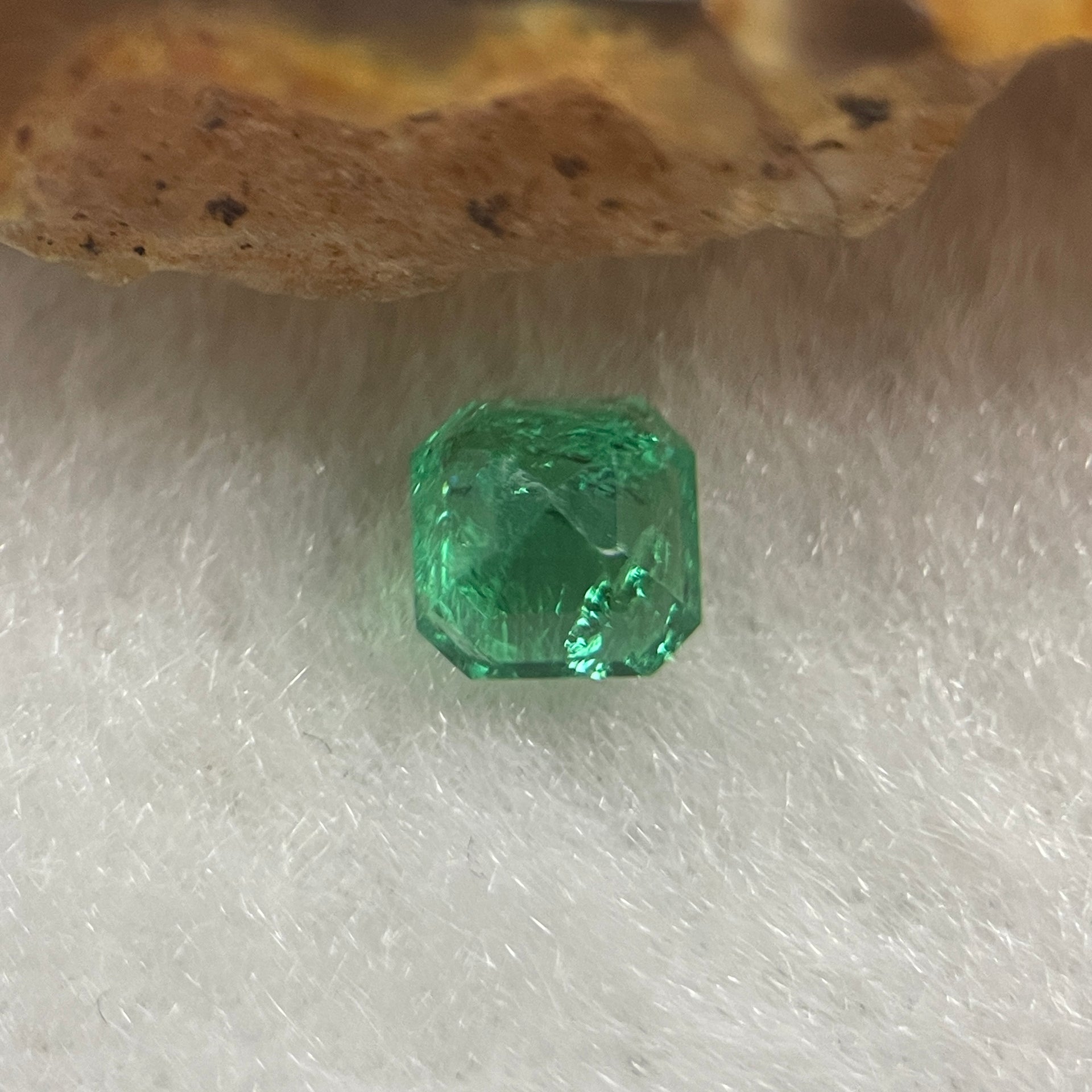 Natural Colombia Green Emerald (Beryl) Cut-Cornered Rectangular step cut 0.52ct 4.8 by 4.7 by 3.5mm - Huangs Jadeite and Jewelry Pte Ltd