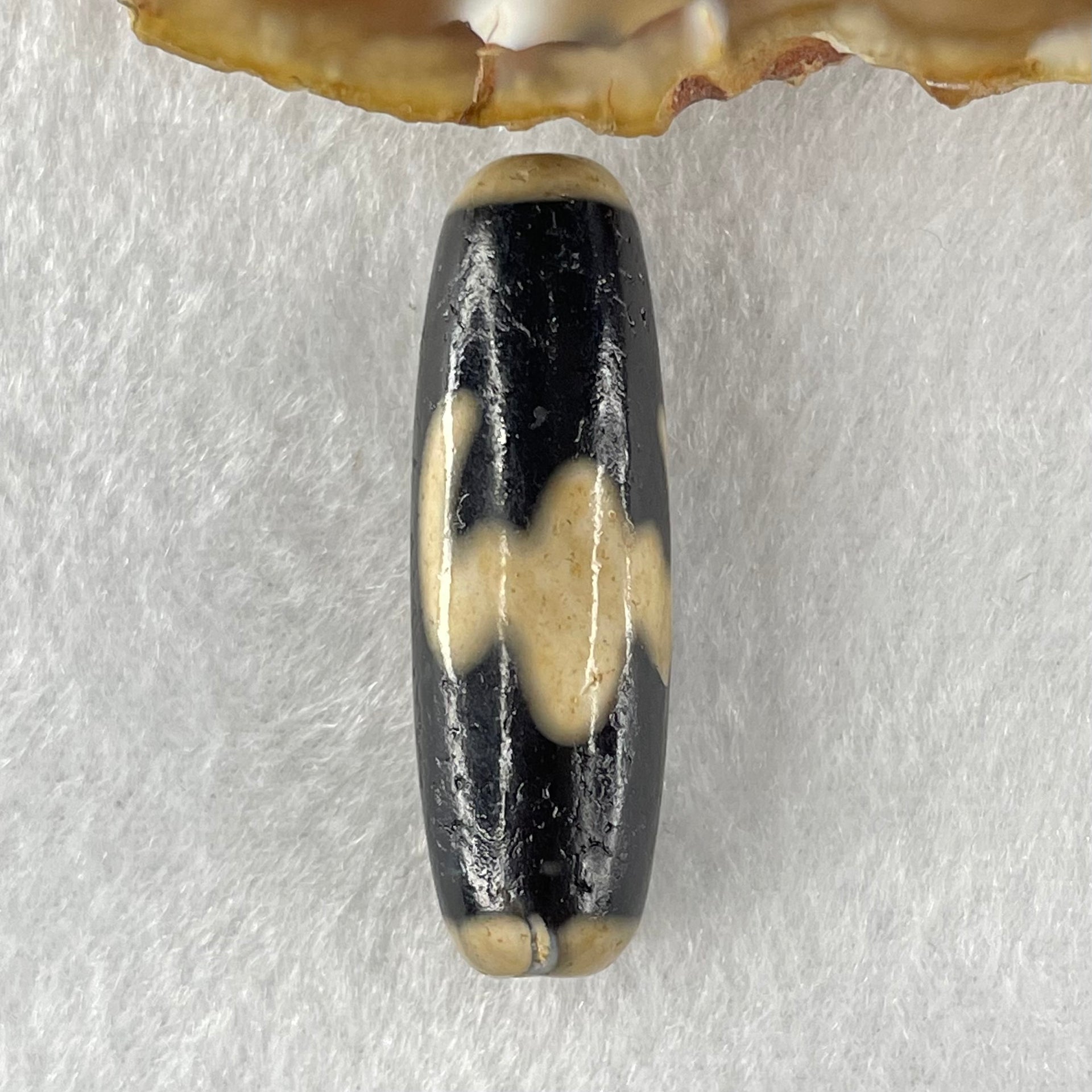 Natural Powerful Tibetan Old Oily Agate Bat with Insect or Happiness Fu Shou Dzi Bead Heavenly Master (Tian Zhu) 蝙蝠昆虫天珠 8.48g 37.9 by 12.1mm - Huangs Jadeite and Jewelry Pte Ltd