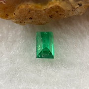 Natural Colombia Green Emerald (Beryl) Cut-Cornered Rectangular step cut 0.56ct 6.0 by 3.6 by 3.2mm - Huangs Jadeite and Jewelry Pte Ltd
