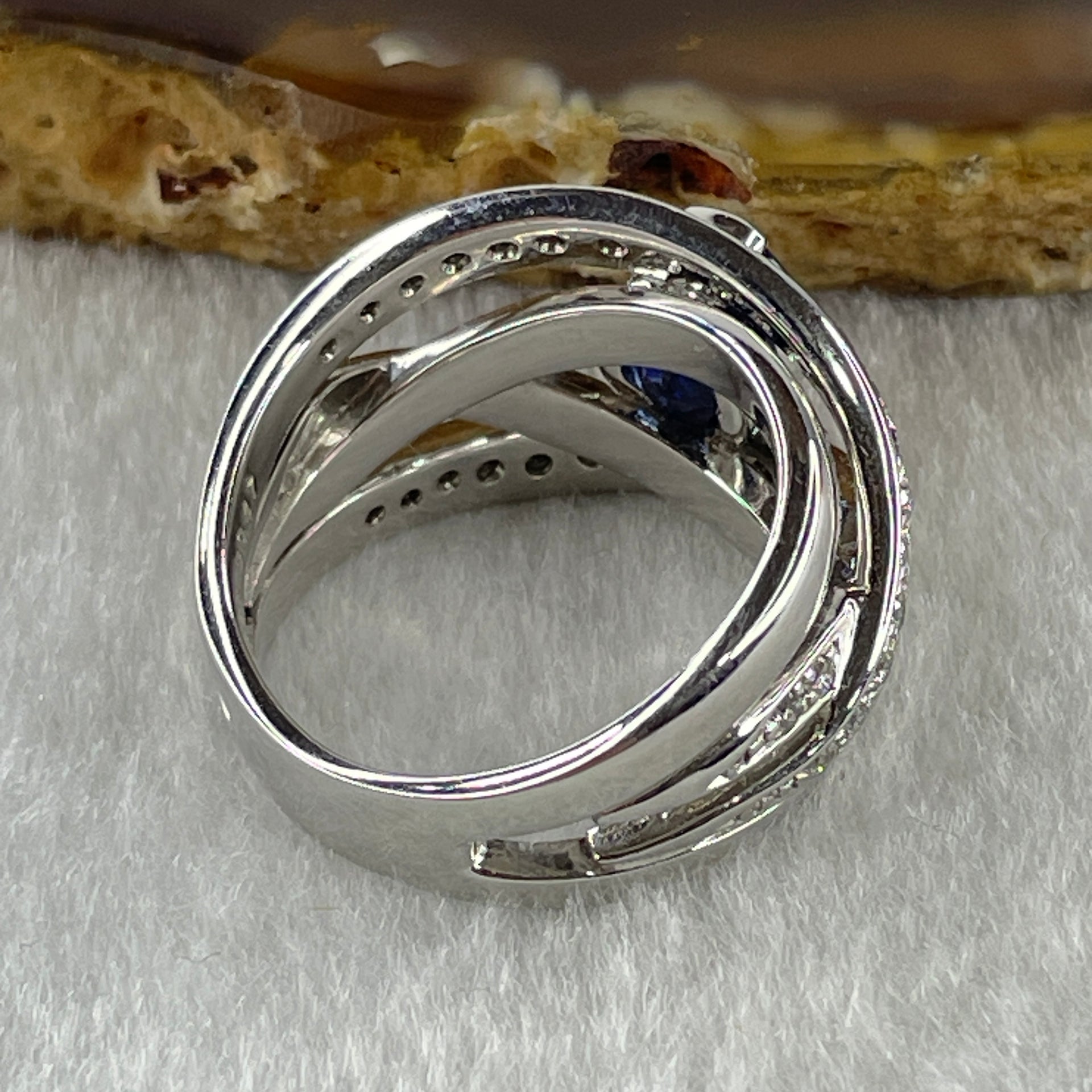 Natural Oval Blue Sapphire with Round Brilliant Cut Shape Diamonds in PT900 Platinum 15.38g Ring S2.386 with Melees D0.47 ct Total 19.93g US6.75 HK15 - Huangs Jadeite and Jewelry Pte Ltd