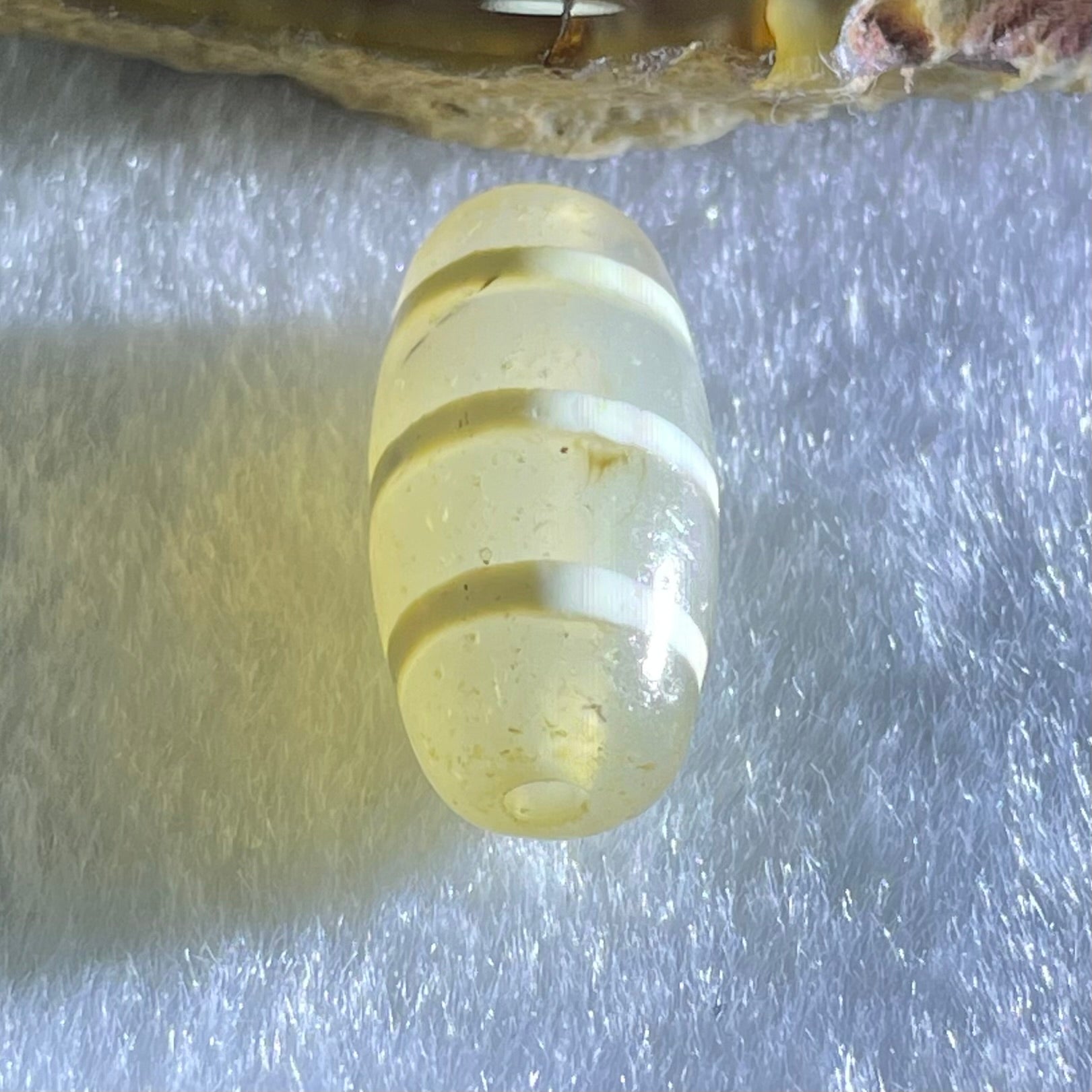 Natural Powerful Tibetan Old Oily Agate 3-Lines Dzi Bead Heavenly Master (Tian Zhu) 三行天诛 2.99g 20.1 by 10.2mm - Huangs Jadeite and Jewelry Pte Ltd