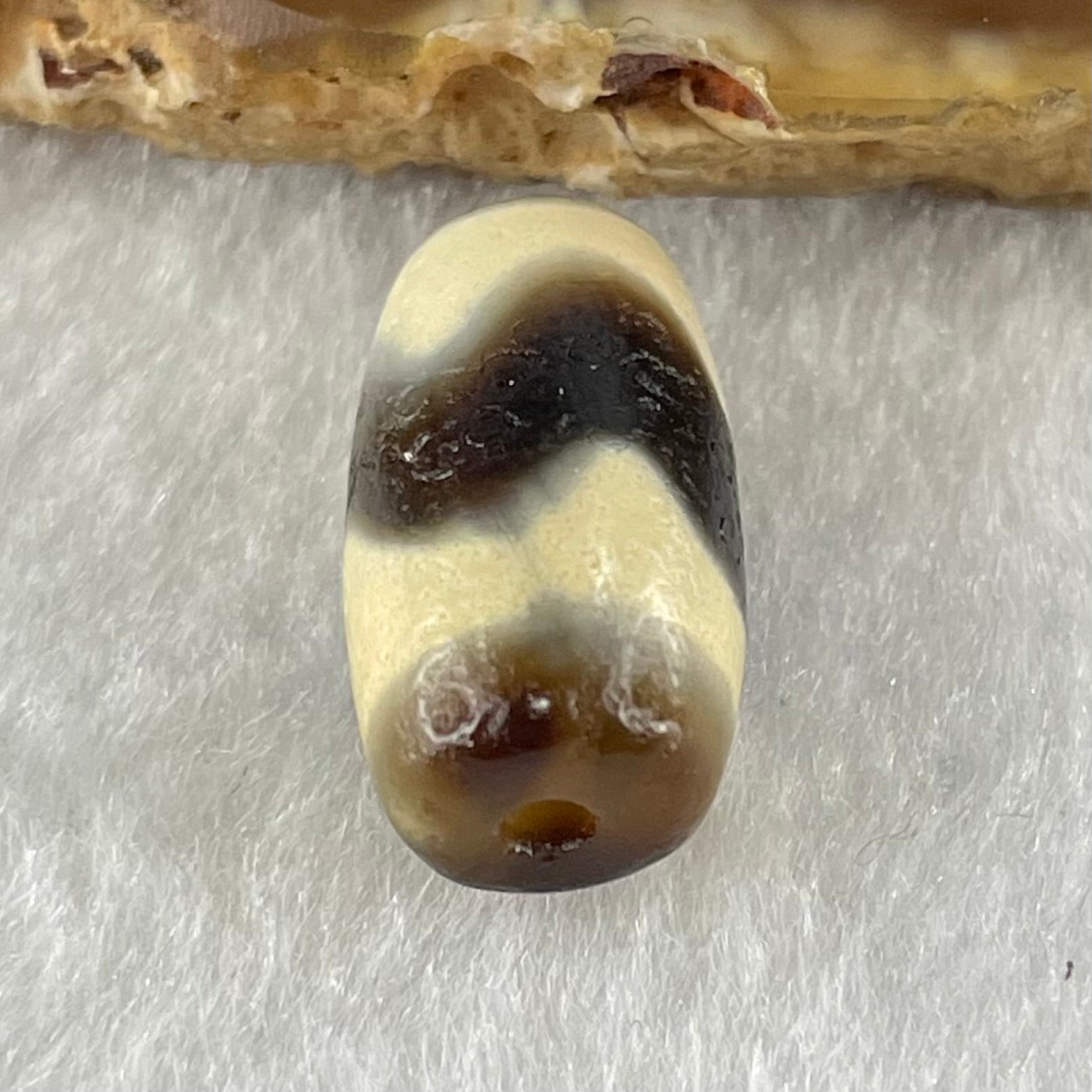 Natural Powerful Tibetan Old Oily Agate Tiger Tooth Daluo Dzi Bead Heavenly Master (Tian Zhu) 虎呀天诛 3.25g 10.2 by 10.5mm - Huangs Jadeite and Jewelry Pte Ltd