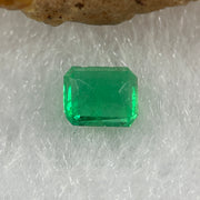 Natural Colombia Vivid Green Emerald (Beryl) Cut-Cornered Rectangular  Step cut 0.48ct 5.2 by 4.3 by 2.9mm - Huangs Jadeite and Jewelry Pte Ltd